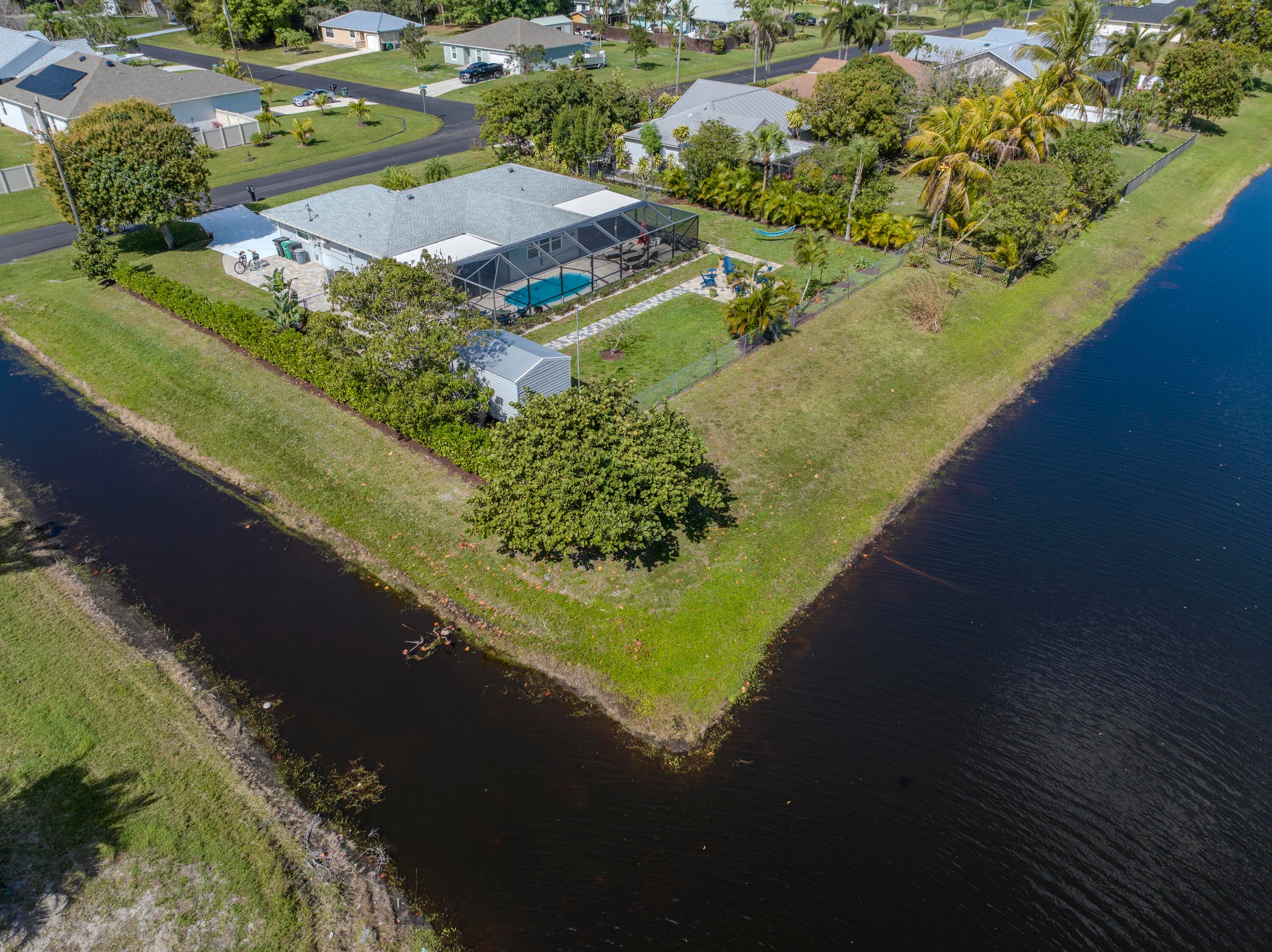 2513 SE Hallahan Street, Port St. Lucie, FL 34952 — photo 6 of 36