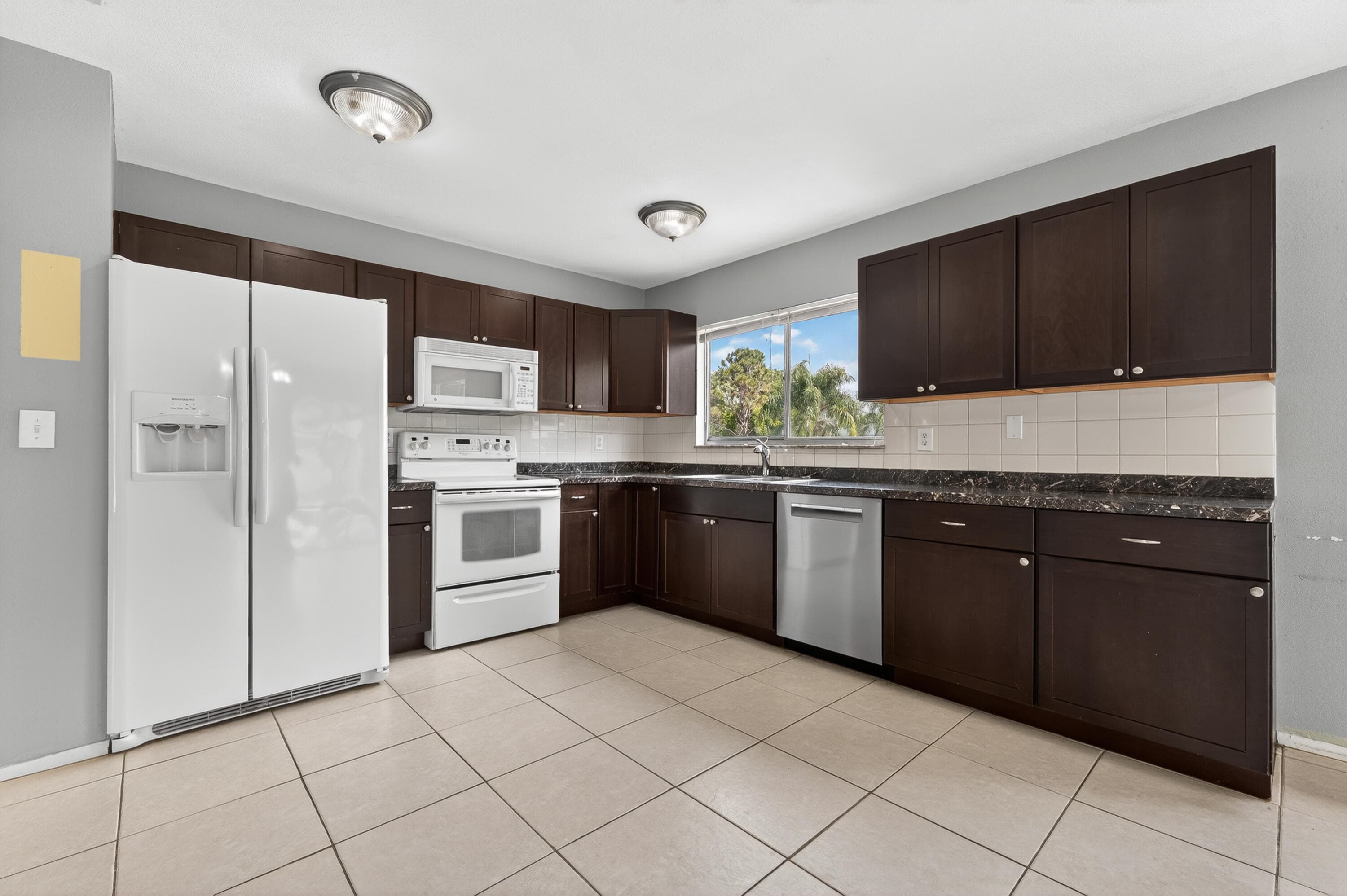 261 SW Cherryhill Road, Port St. Lucie, FL 34953 — photo 9 of 37