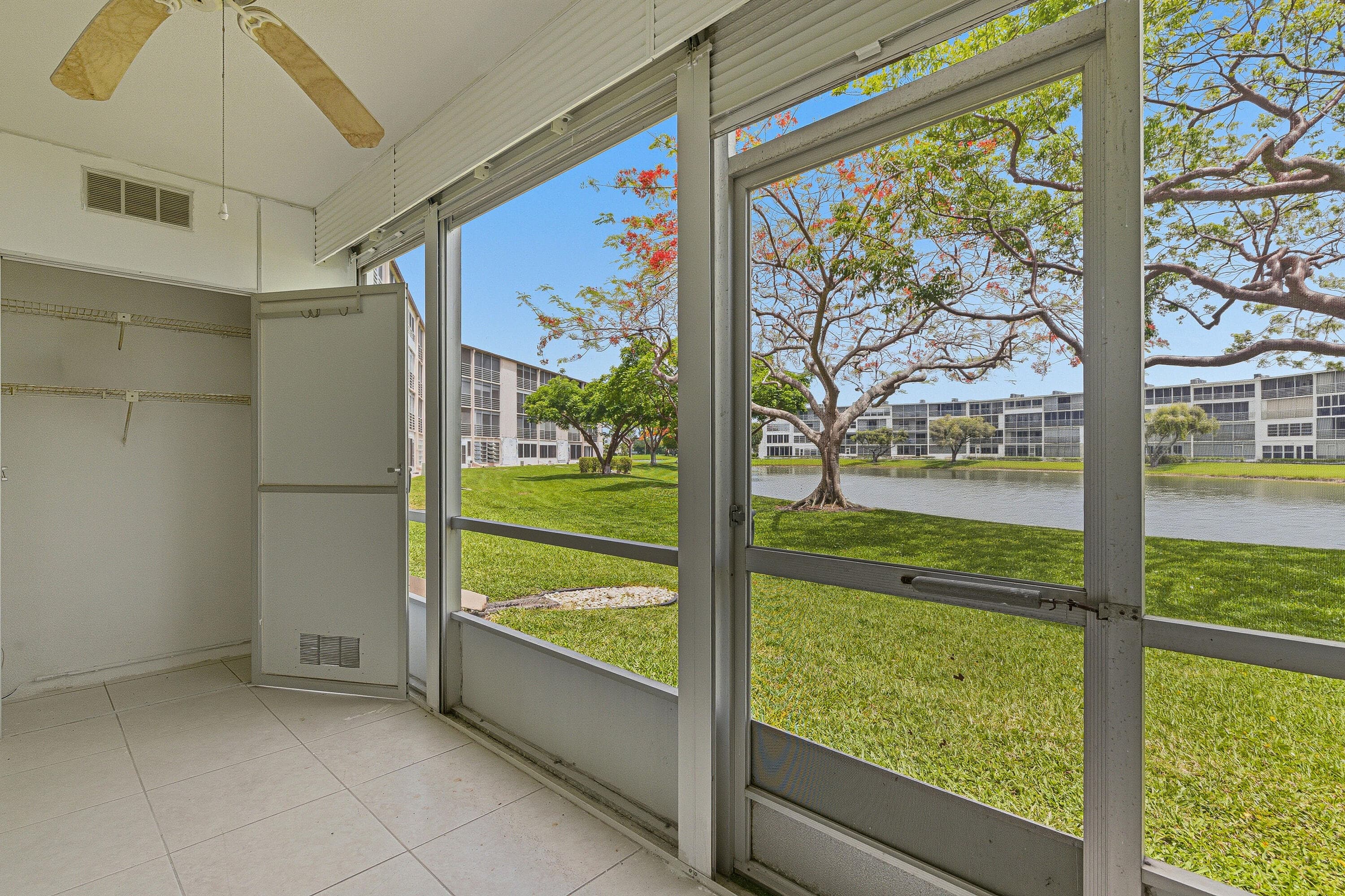 1025 Newcastle B 1025, Boca Raton, FL 33434 — photo 24 of 31
