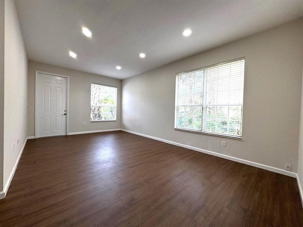 3245 NW 31st Terrace, Oakland Park, FL 33309 — photo 4 of 24