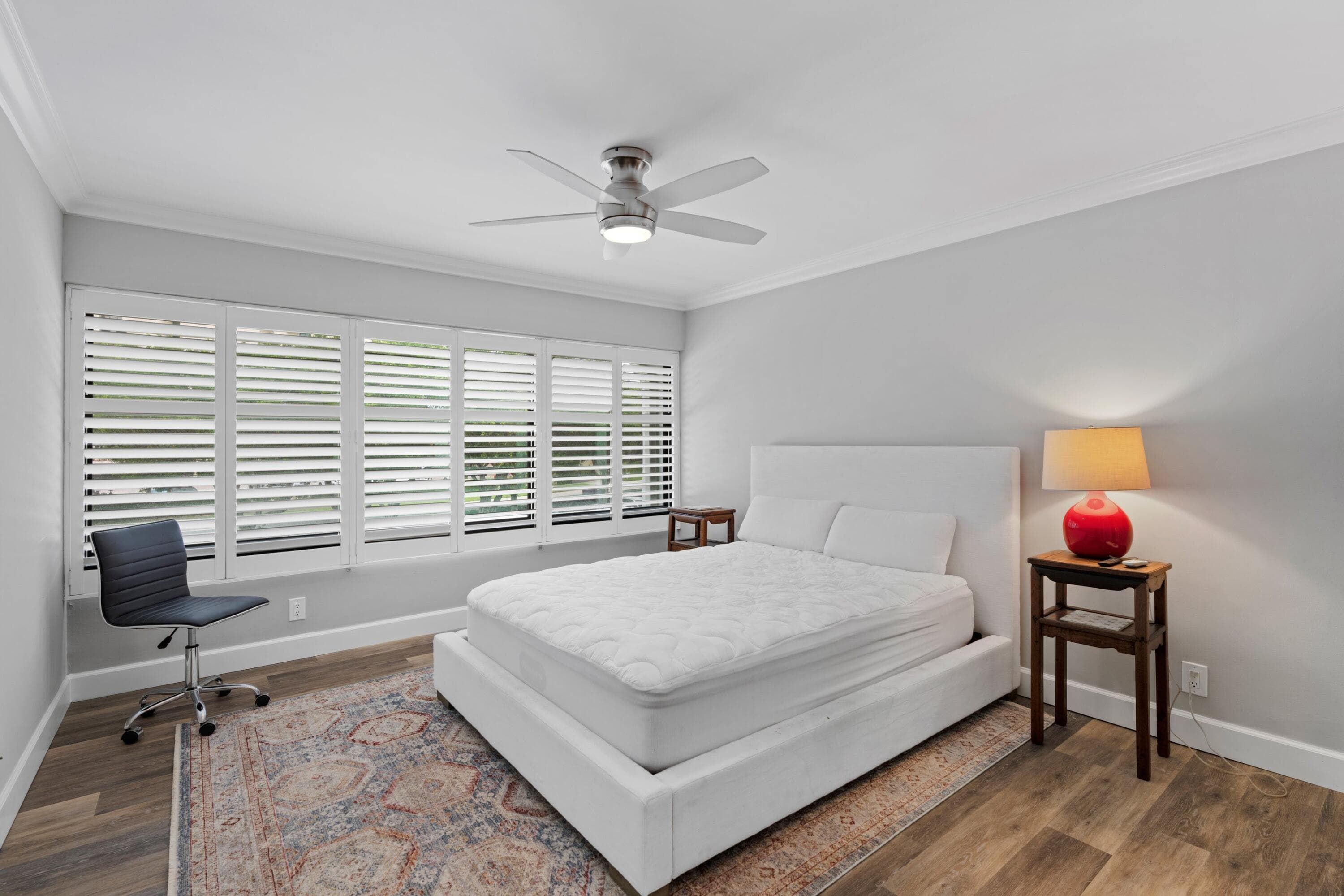 2435 Presidential Way G, West Palm Beach, FL 33401 — photo 26 of 35