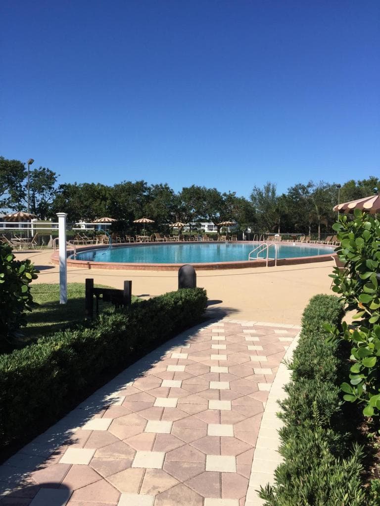 130 Sheffield F, West Palm Beach, FL 33417 — photo 28 of 34