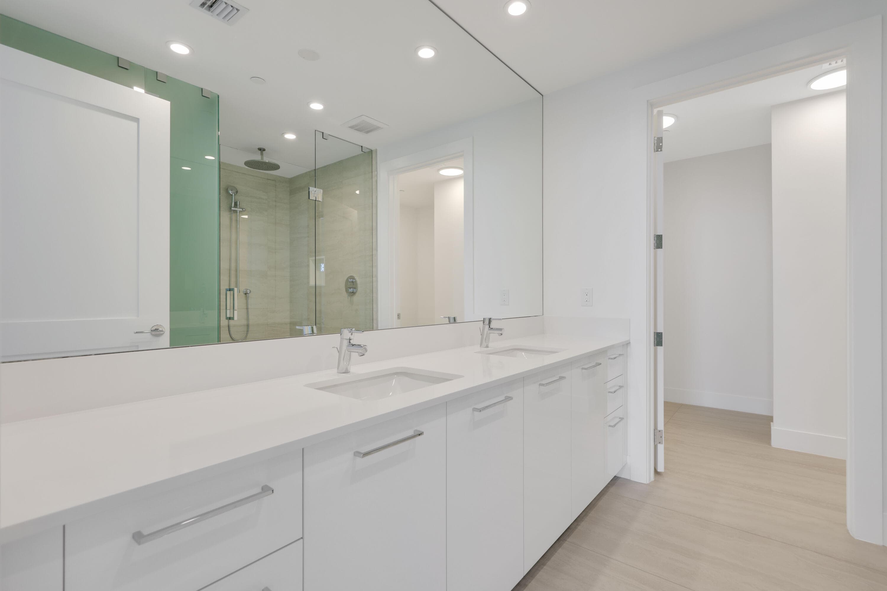 151 N Seabreeze Boulevard 903, Fort Lauderdale, FL 33304 — photo 16 of 31