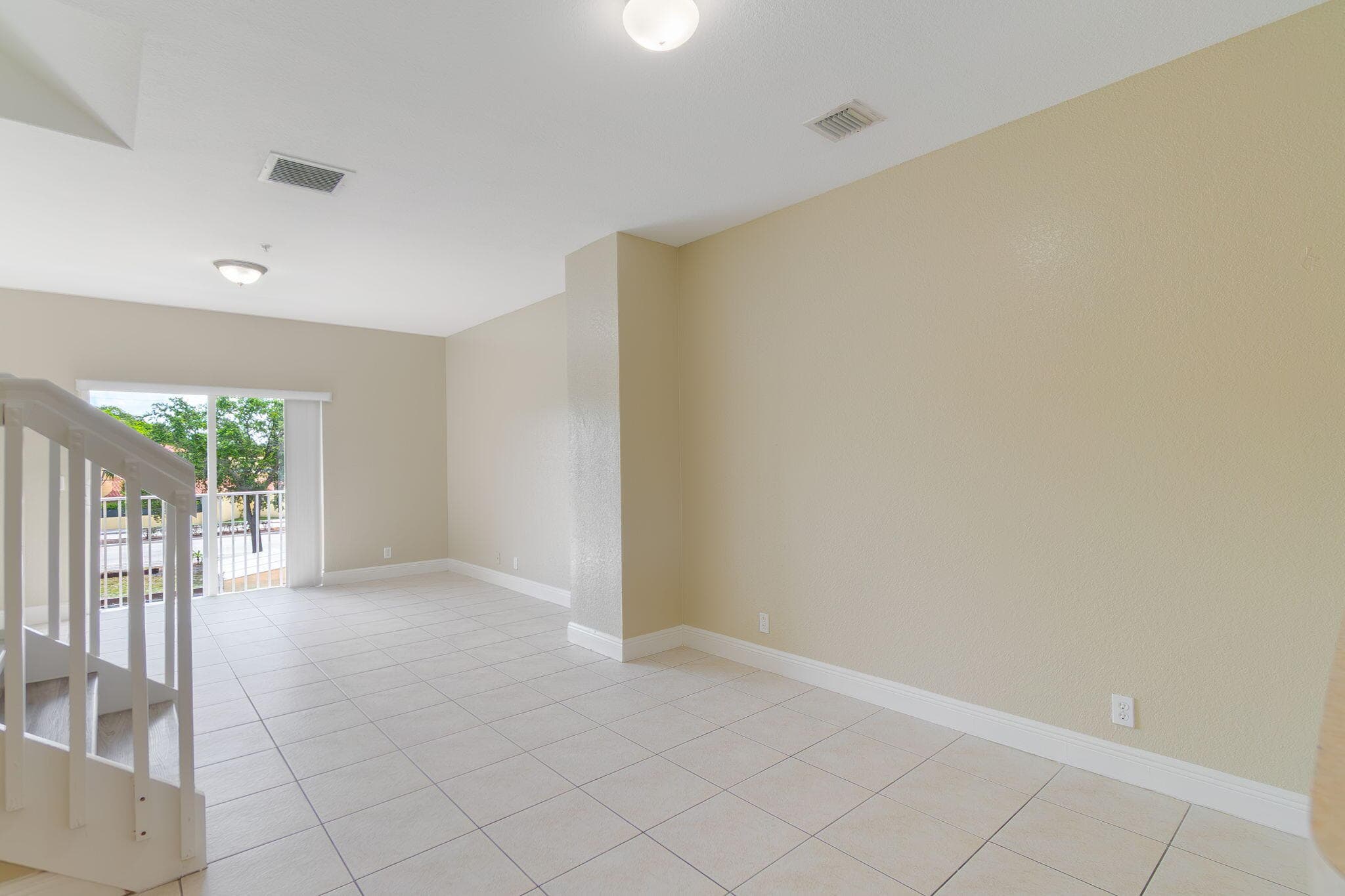 1718 NE 6th Street, Boynton Beach, FL 33435 — photo 8 of 28