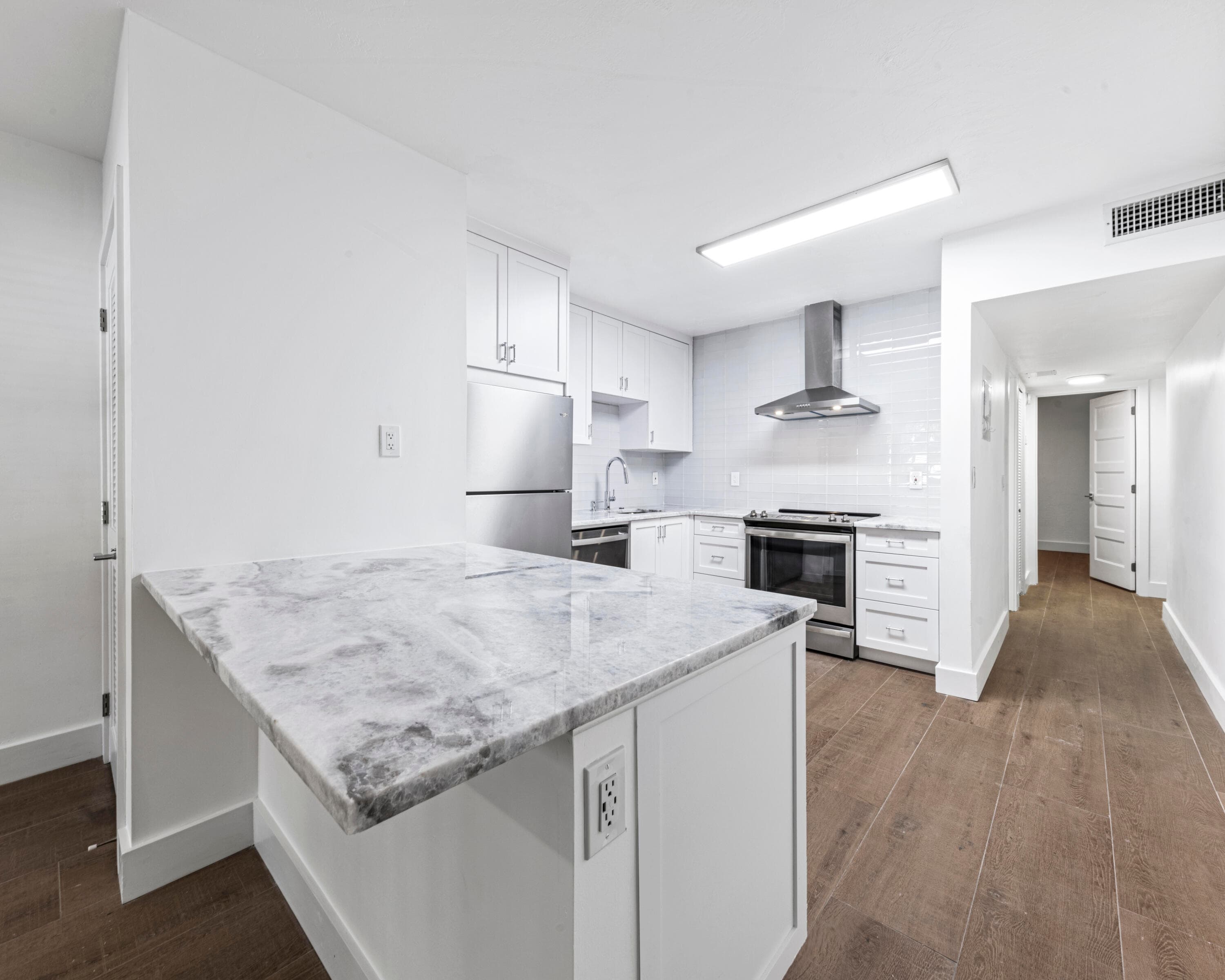 530 S Federal Highway 9, Fort Lauderdale, FL 33301 — photo 4 of 16