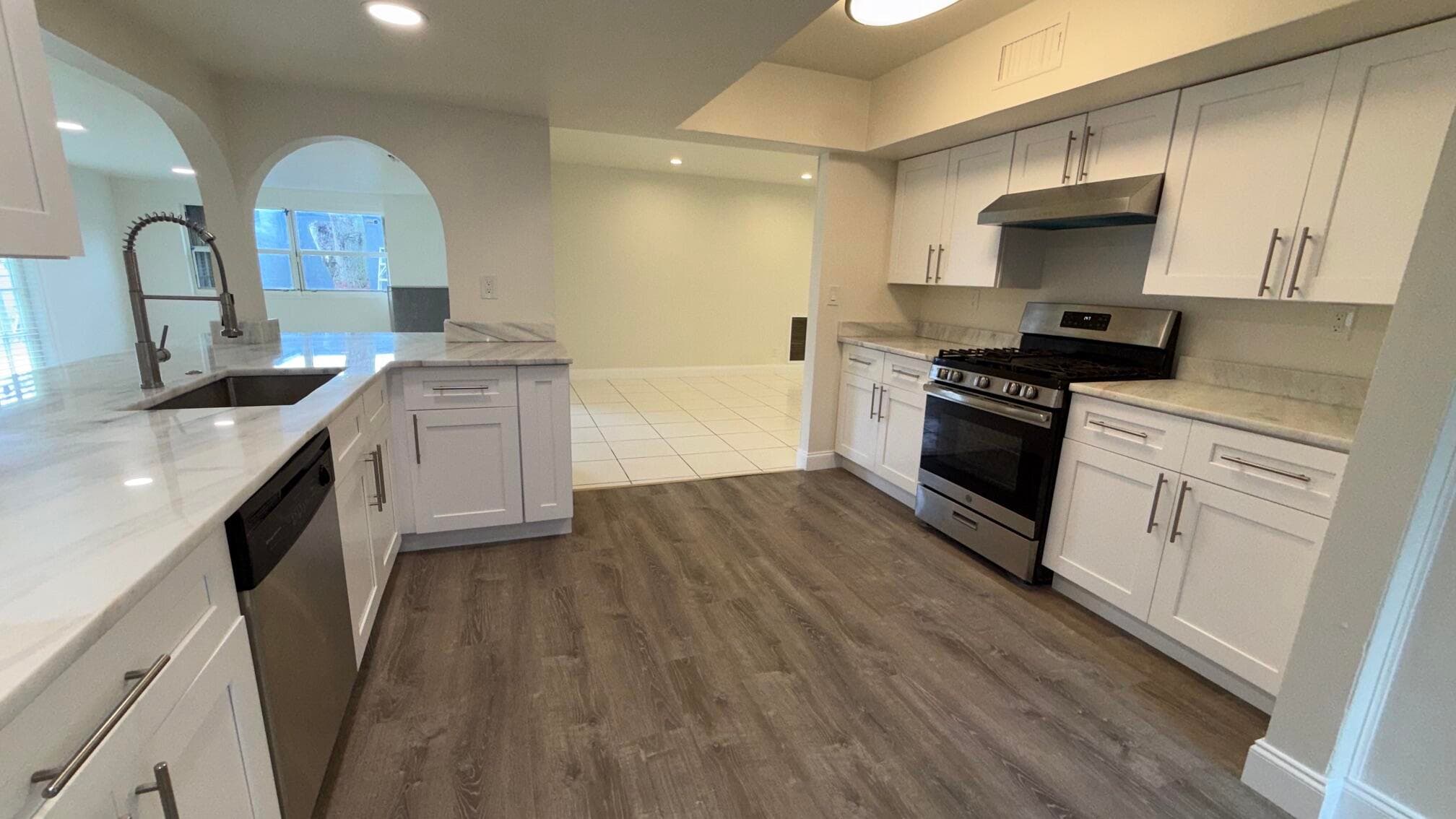 220 NW 20th Street, Pompano Beach, FL 33060 — photo 6 of 24