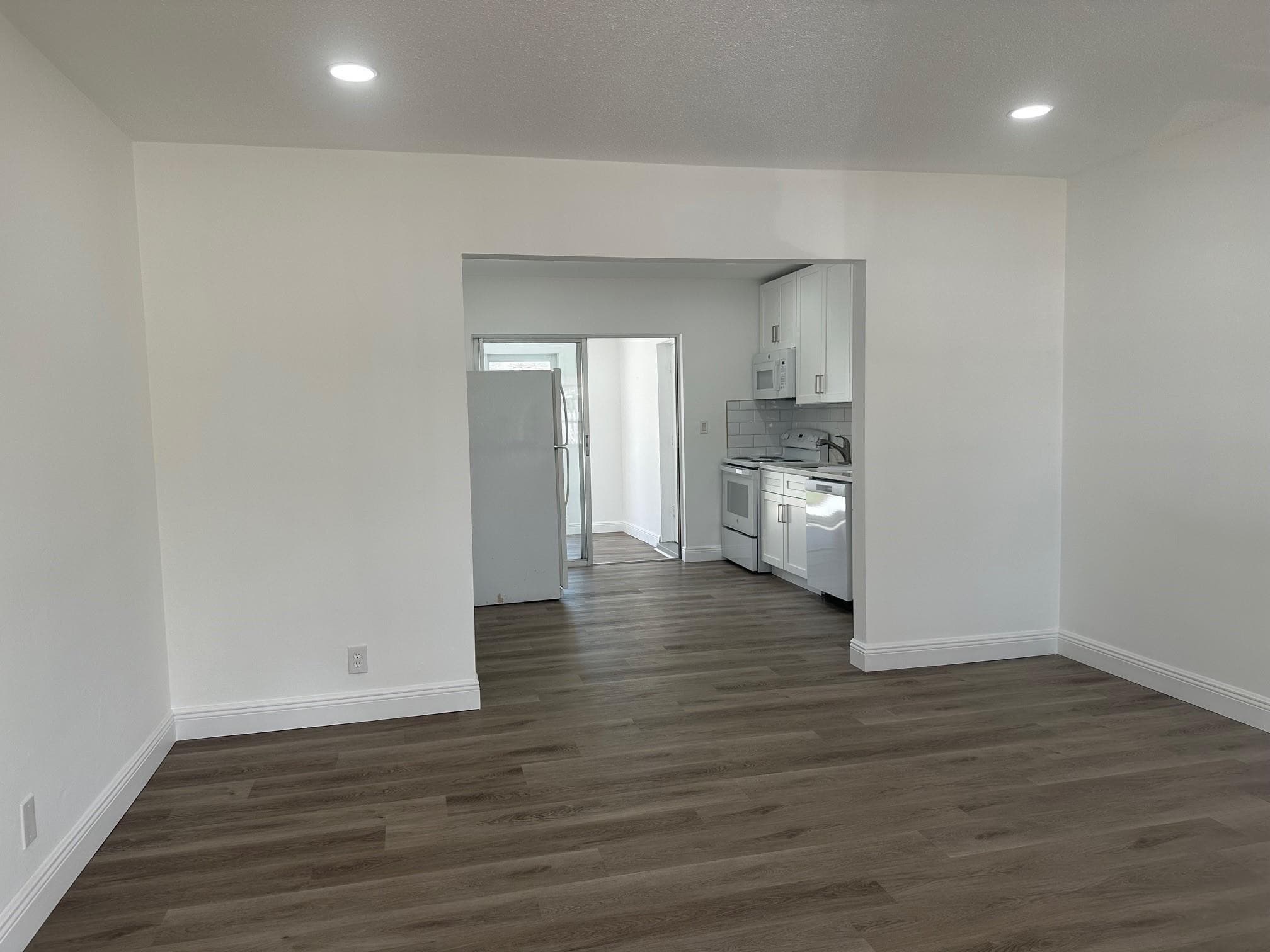 1404 SE 3rd Terrace, Deerfield Beach, FL 33441 — photo 4 of 17