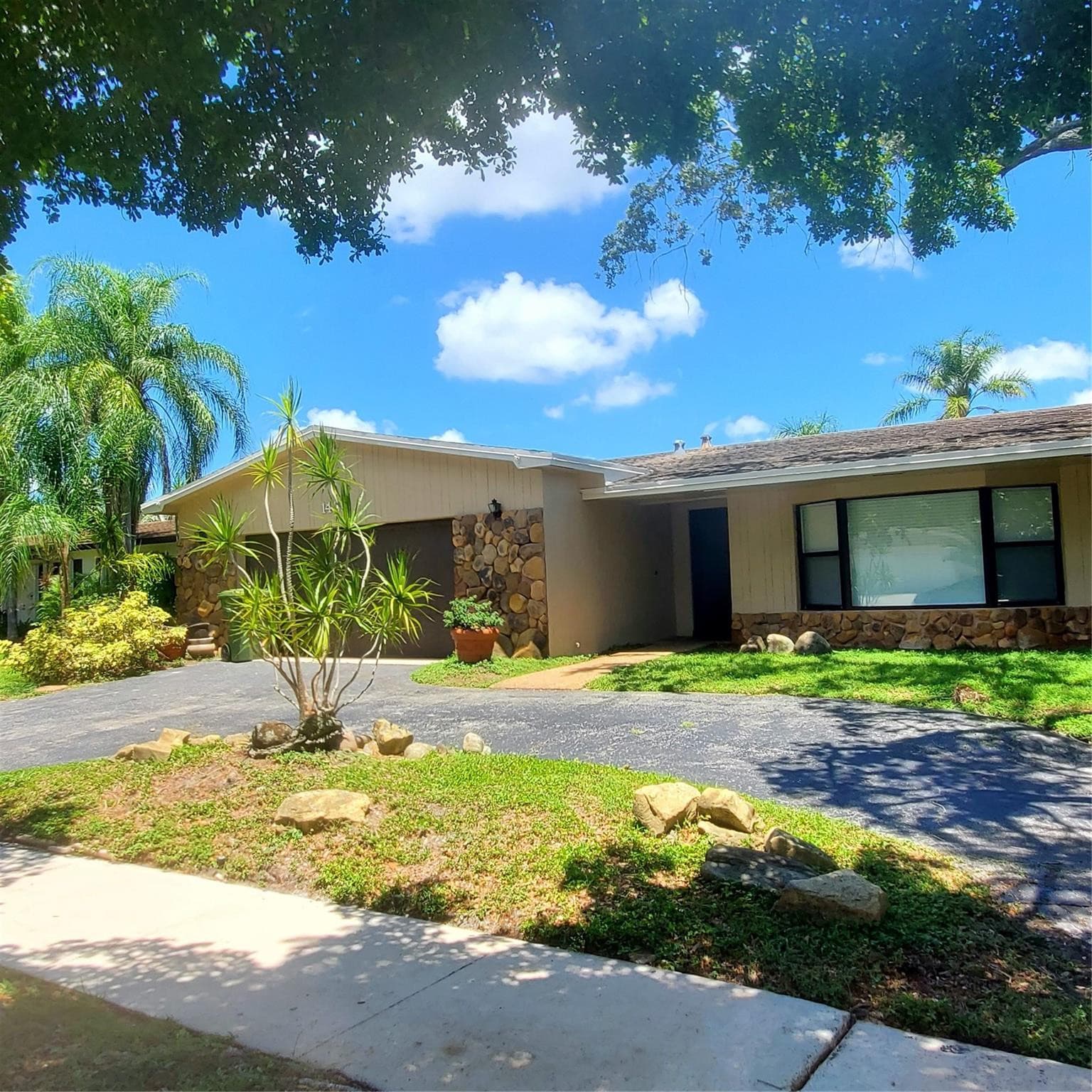 1421 NW 114th Avenue, Pembroke Pines, FL 33026 — photo 1 of 25