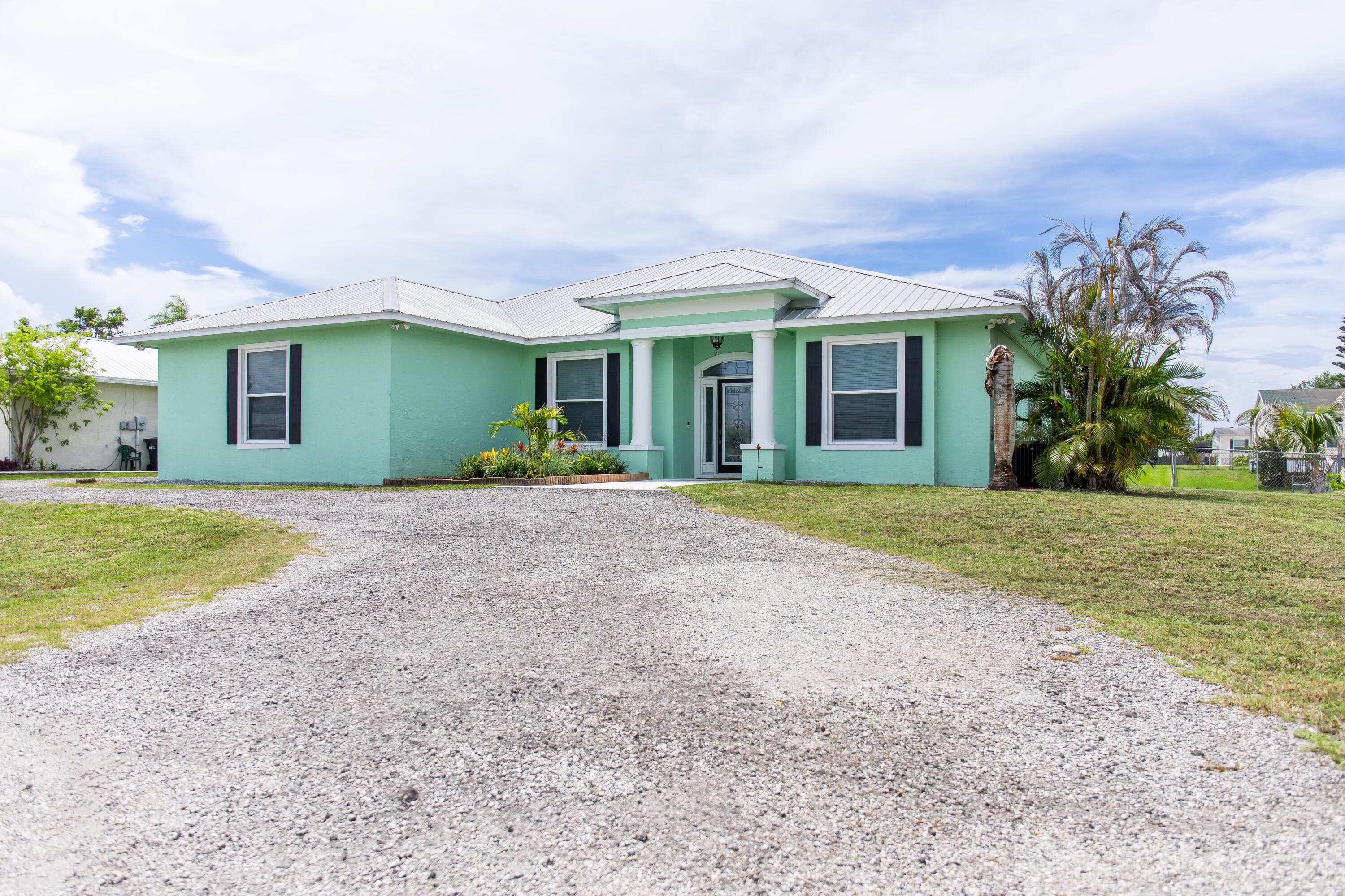 2406 SE 31st Street SE, Okeechobee, FL 34974 — photo 2 of 71