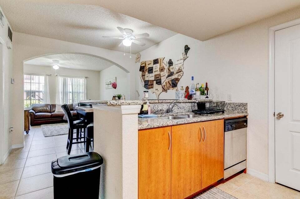 130 SW Peacock Boulevard 16, Port St. Lucie, FL 34986 — photo 7 of 33