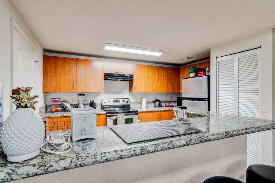 130 SW Peacock Boulevard 16, Port St. Lucie, FL 34986 — photo 5 of 33