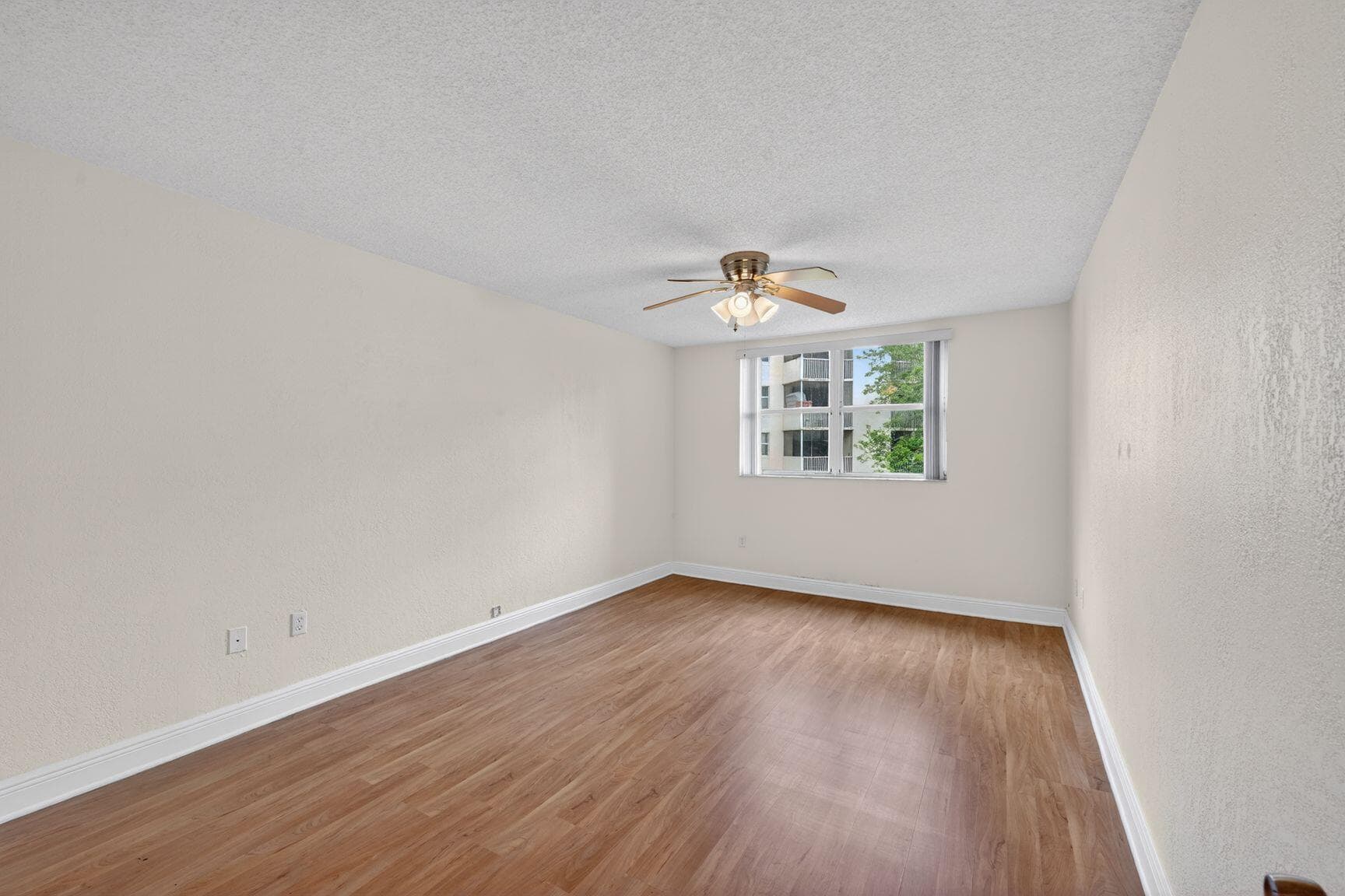 8353 Lake Drive 204, Doral, FL 33166 — photo 9 of 12