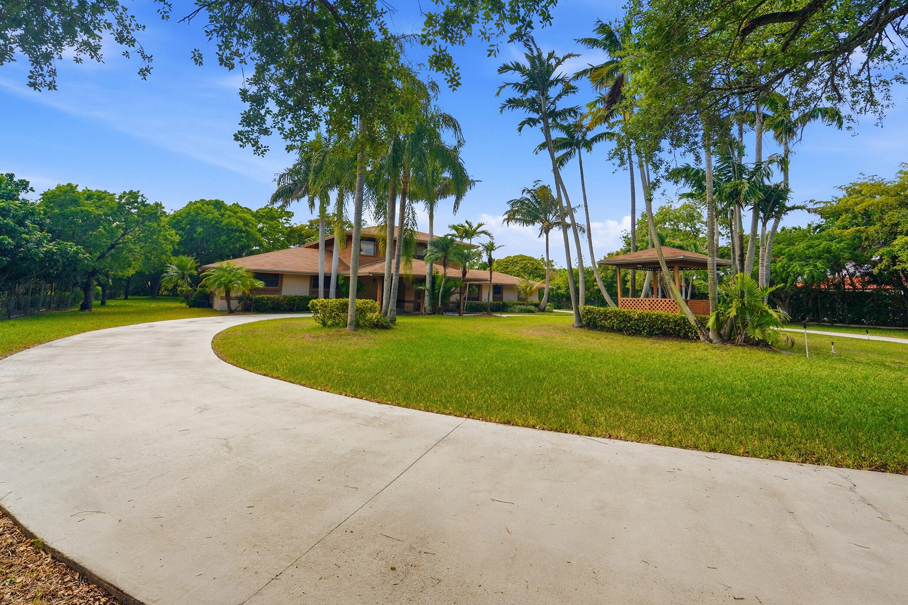 24210 SW 122nd Avenue SW, Homestead, FL 33032 — photo 4 of 47