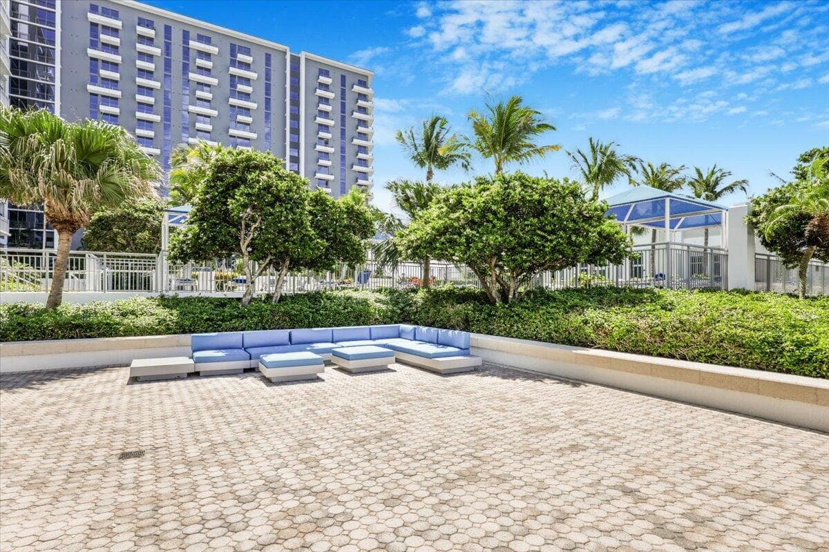 300 S Australian Avenue 717, West Palm Beach, FL 33401 — photo 31 of 40