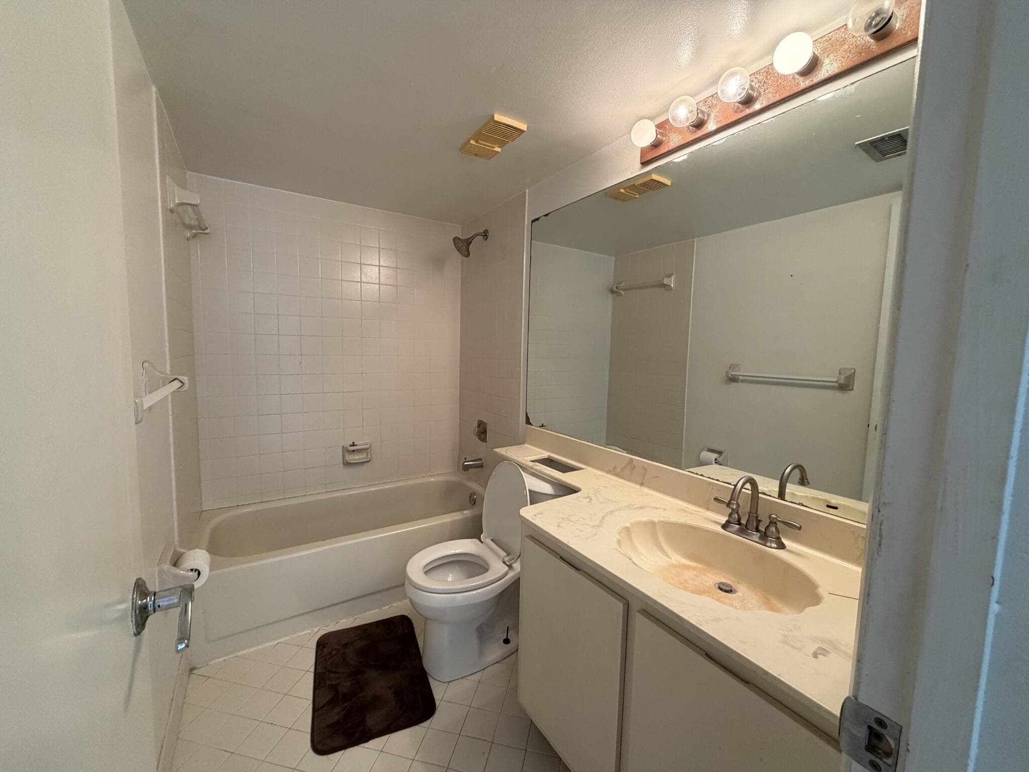 112 Lake Emerald Drive 203, Oakland Park, FL 33309 — photo 7 of 35