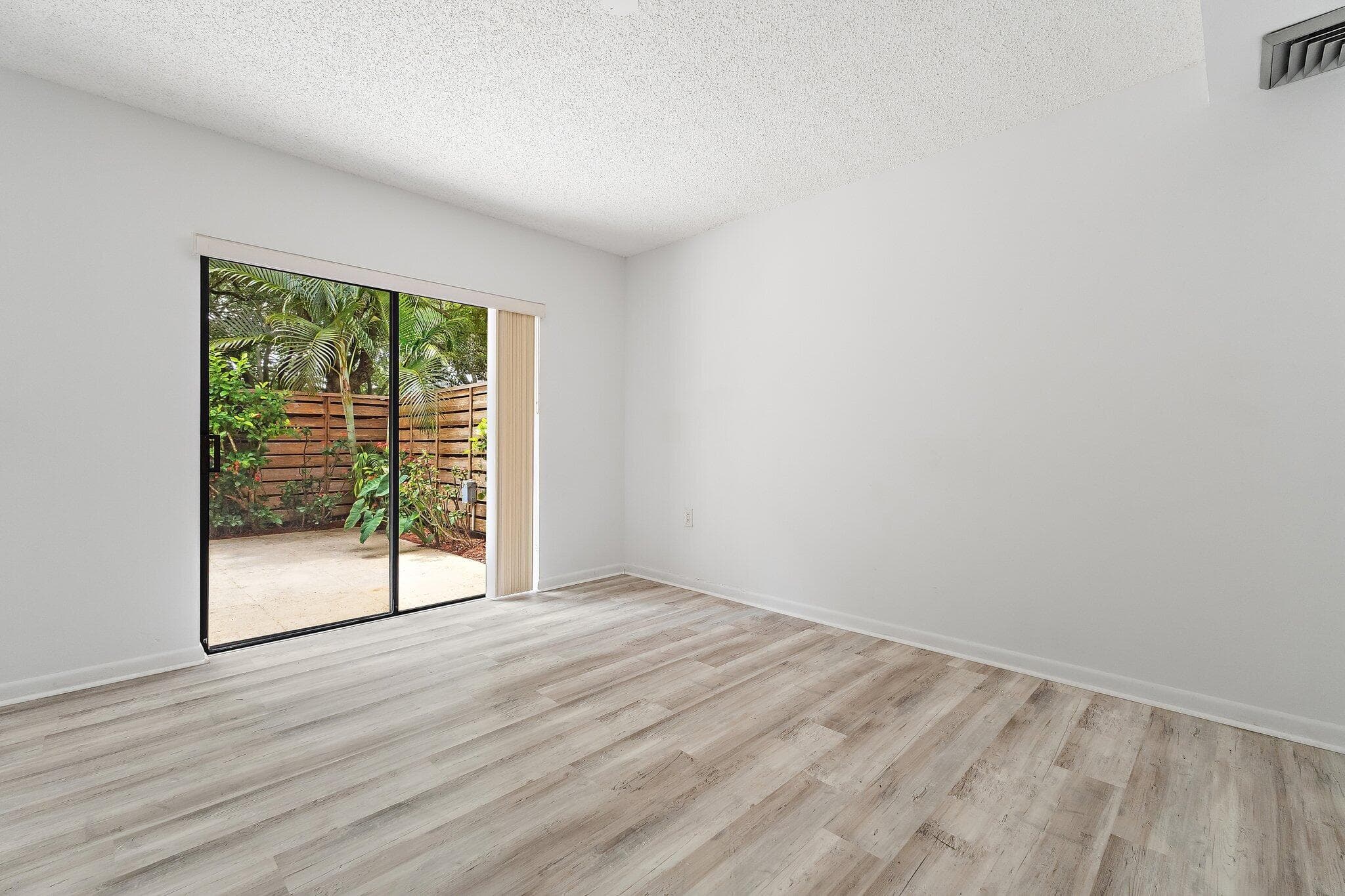 108 1st Terrace, Palm Beach Gardens, FL 33418 — photo 17 of 31