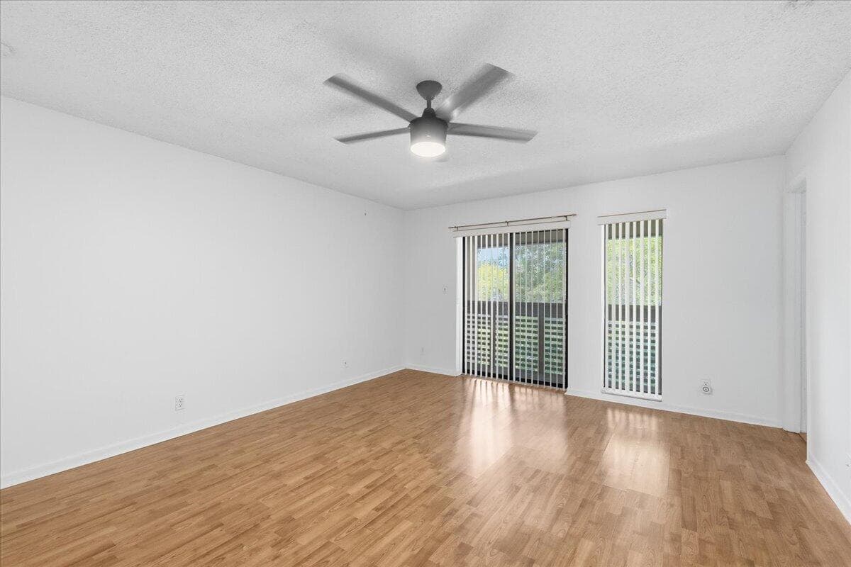9985 W Atlantic Boulevard 9985, Coral Springs, FL 33071 — photo 23 of 36