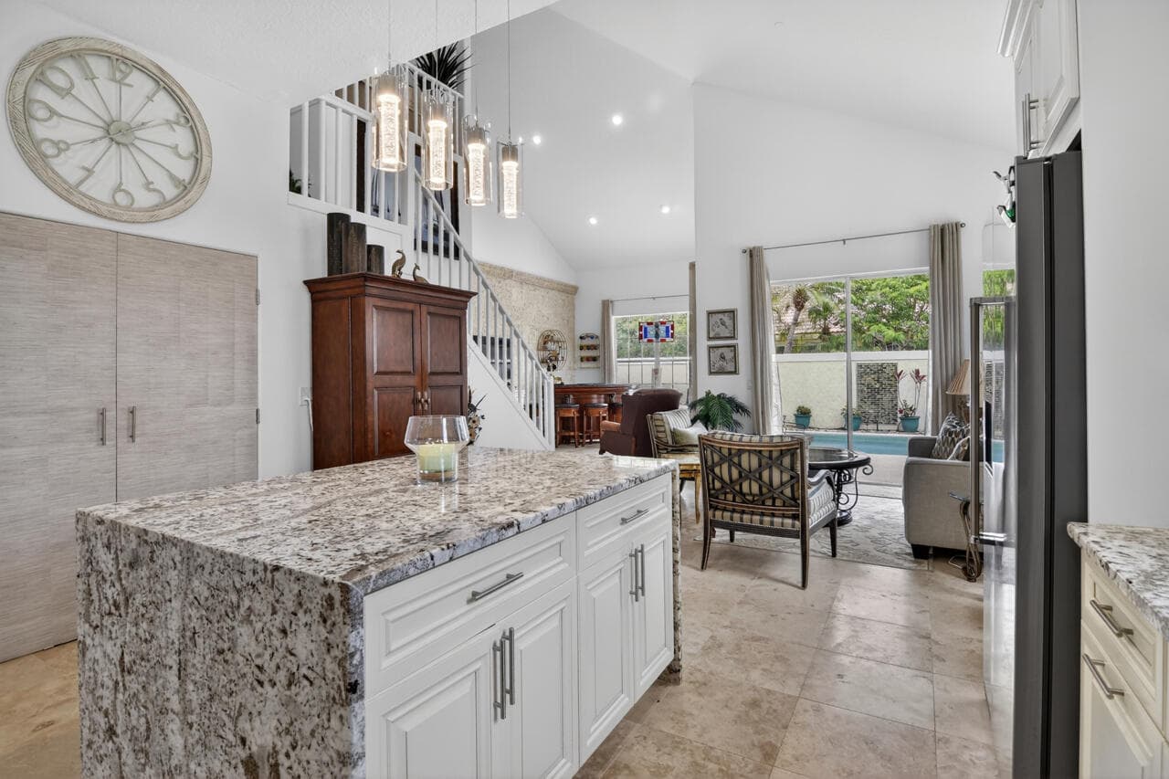 32 Monterey Pointe Drive, Palm Beach Gardens, FL 33418 — photo 15 of 65