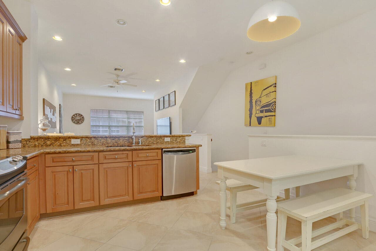 4711 Artesa Way E, Palm Beach Gardens, FL 33418 — photo 7 of 18