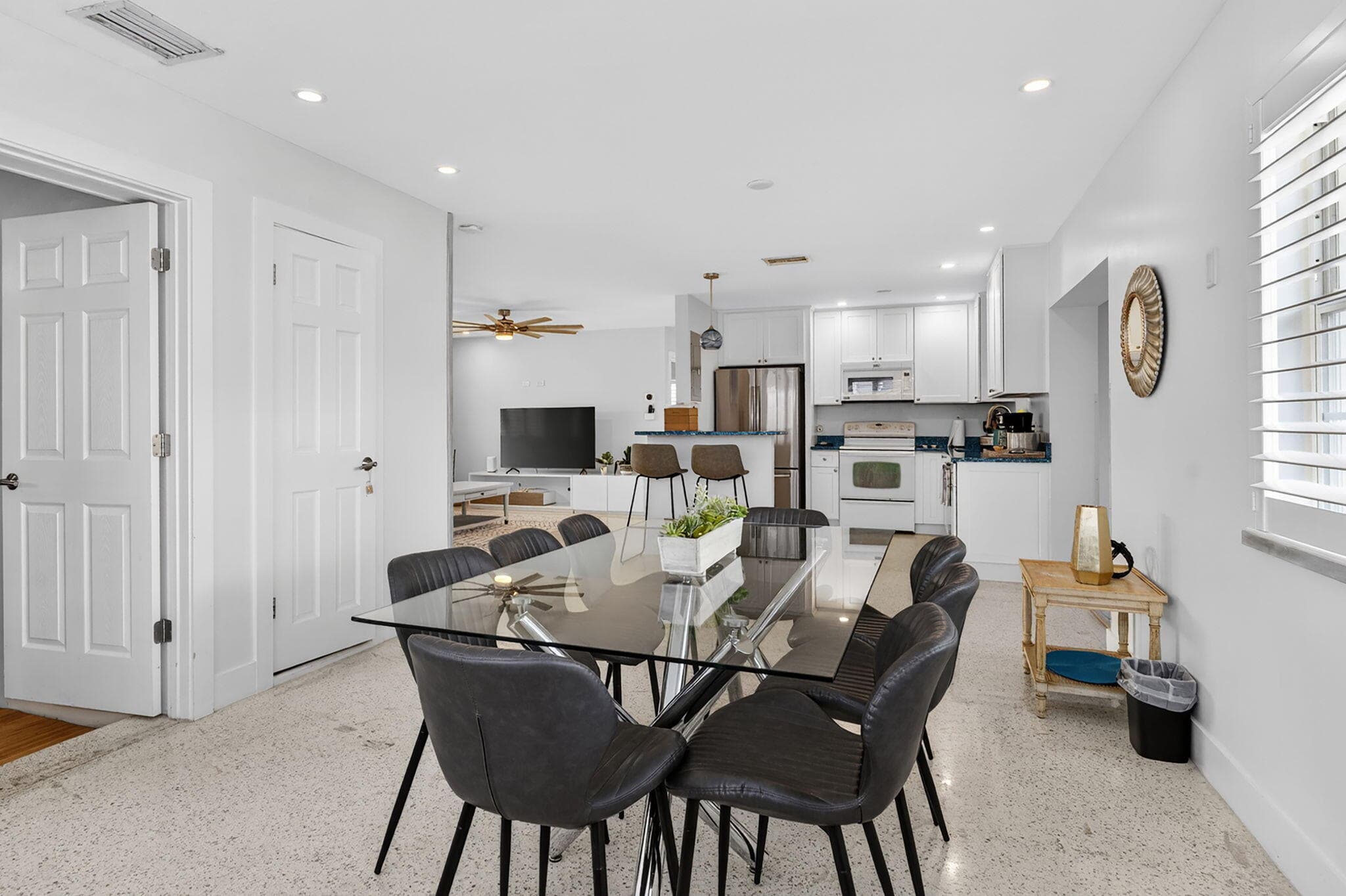 1123 SE 2nd Avenue, Deerfield Beach, FL 33441 — photo 10 of 44