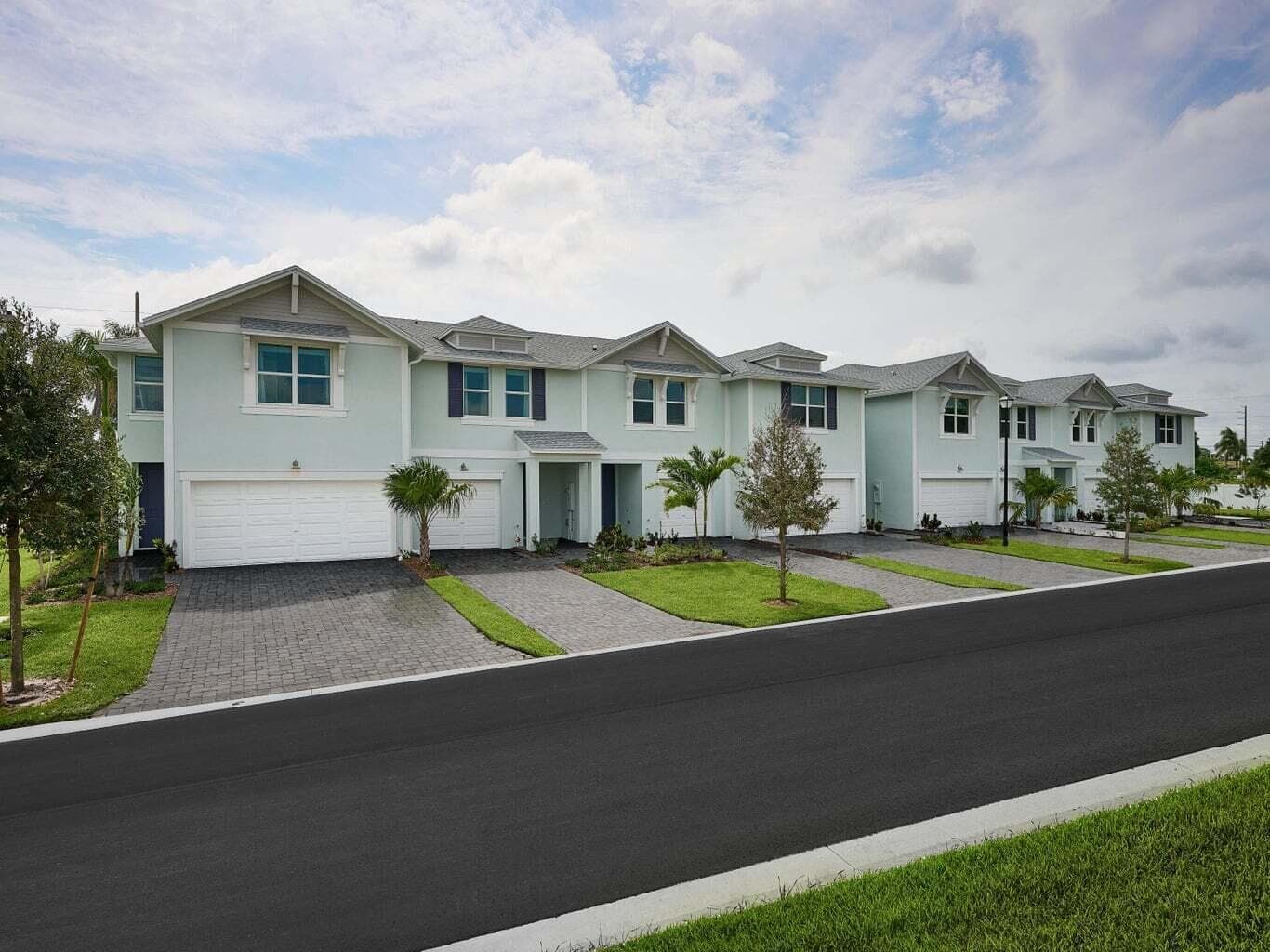 394 Salisbury Circle, Fort Pierce, FL 34982 — photo 1 of 19