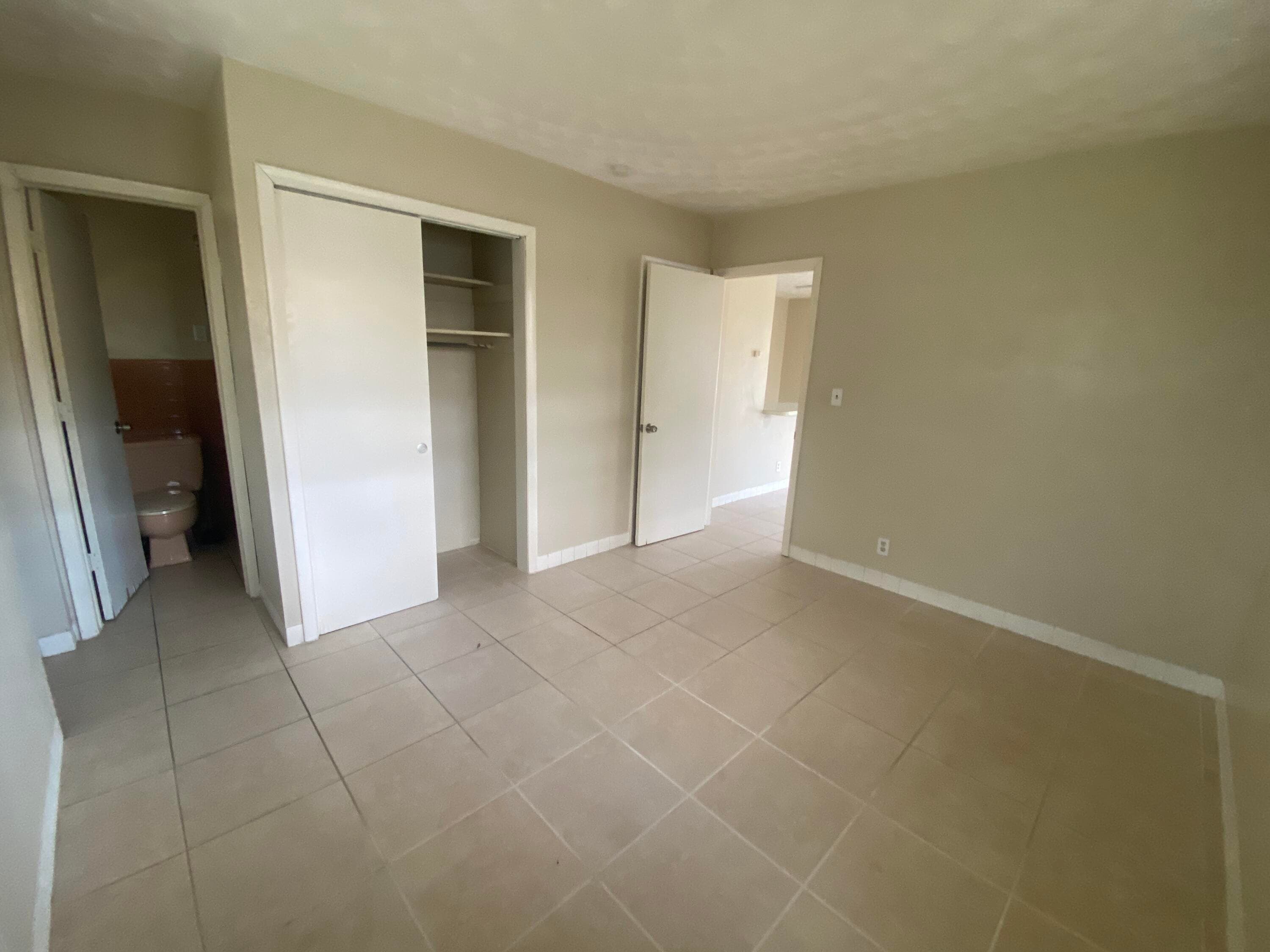 1019 NW 5th Avenue, Fort Lauderdale, FL 33311 — photo 4 of 6