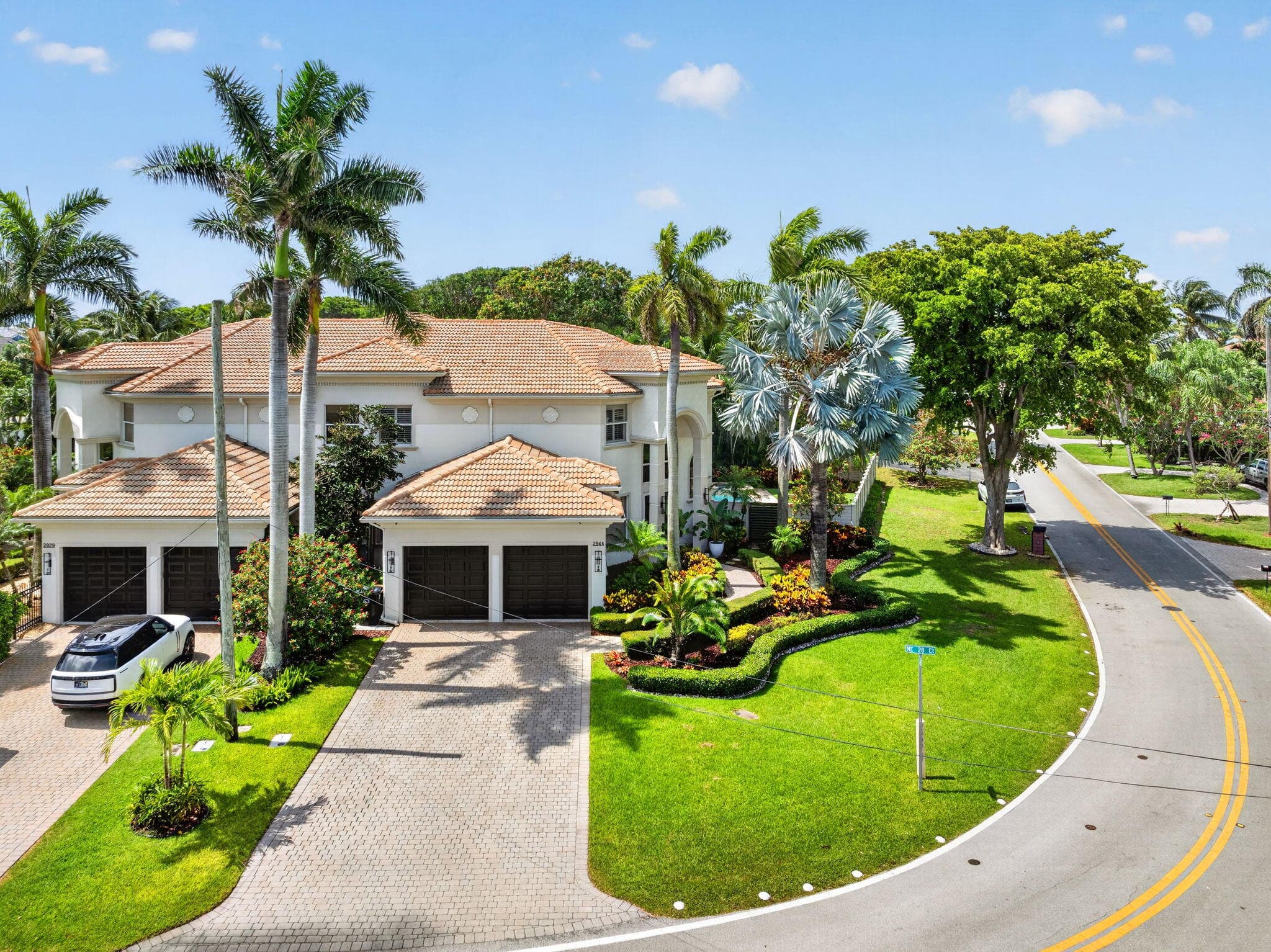 2844 NE 26th Avenue, Lighthouse Point, FL 33064 — photo 10 of 77