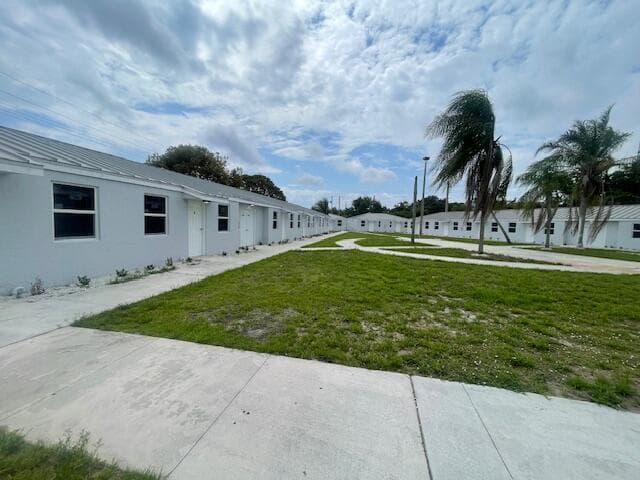 4393 Windsor Avenue 2, West Palm Beach, FL 33407 — photo 1 of 13