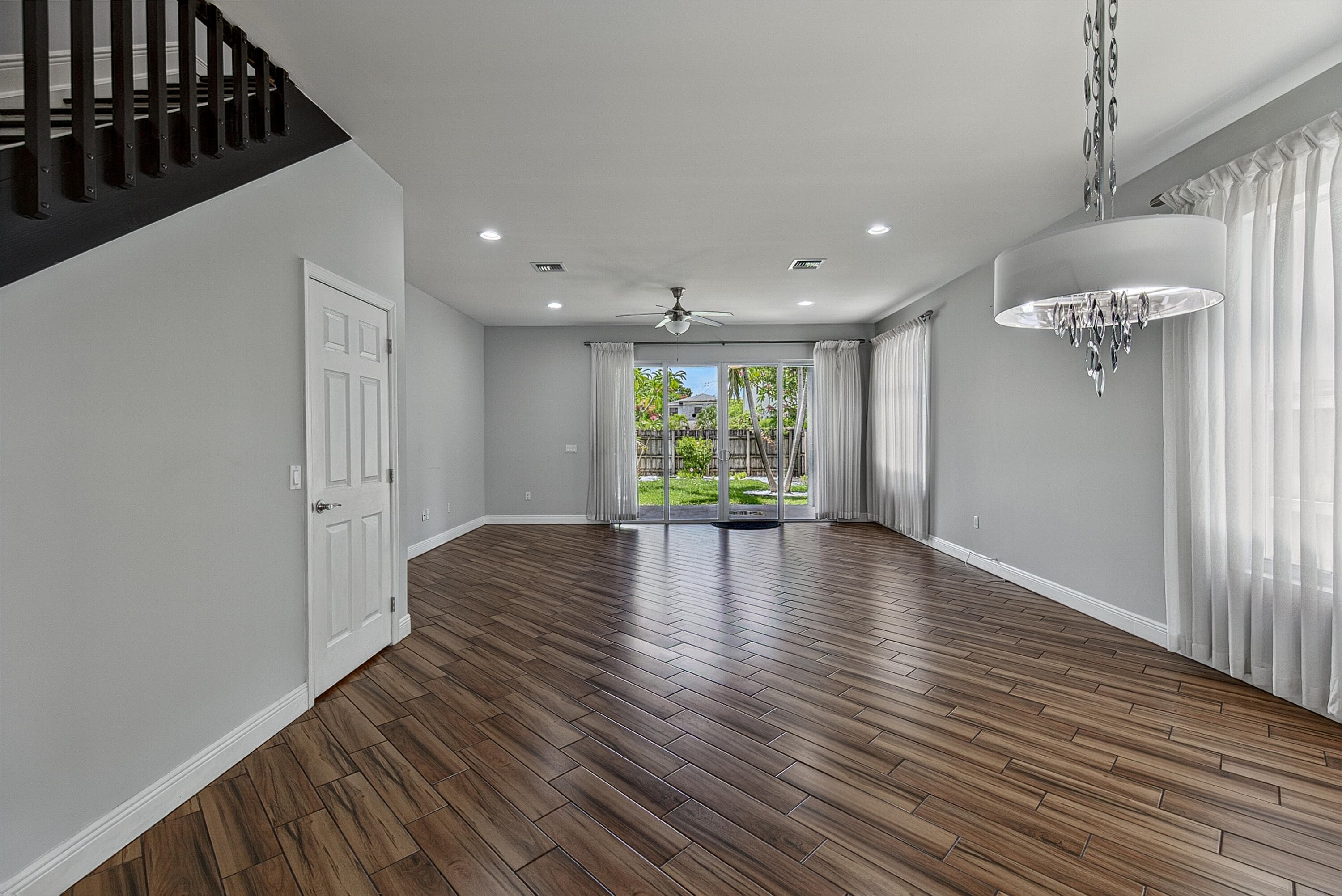 1135 NE 3rd Avenue, Fort Lauderdale, FL 33304 — photo 8 of 46