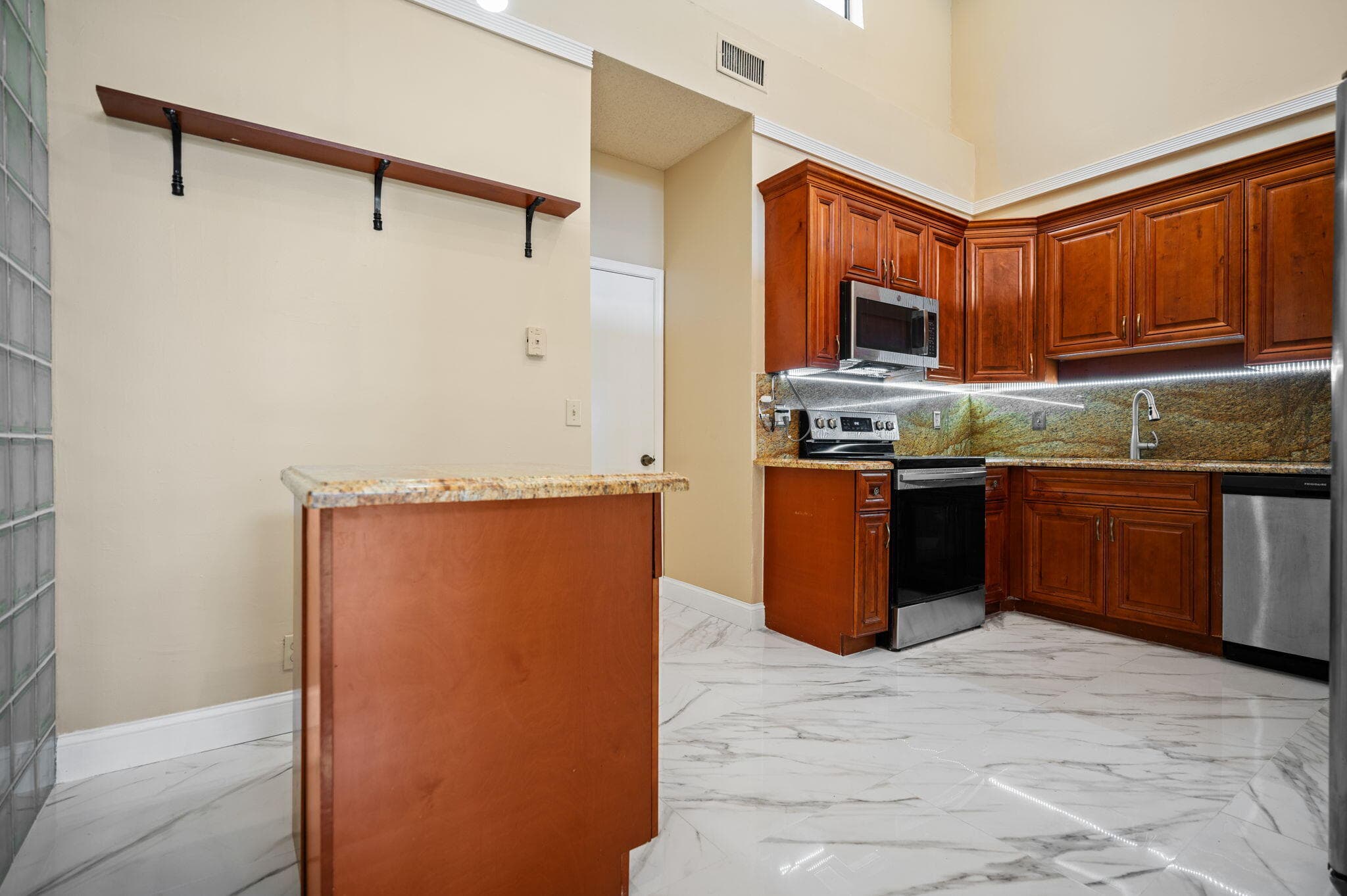 6709 Montego Bay Boulevard 6709, Boca Raton, FL 33433 — photo 11 of 37