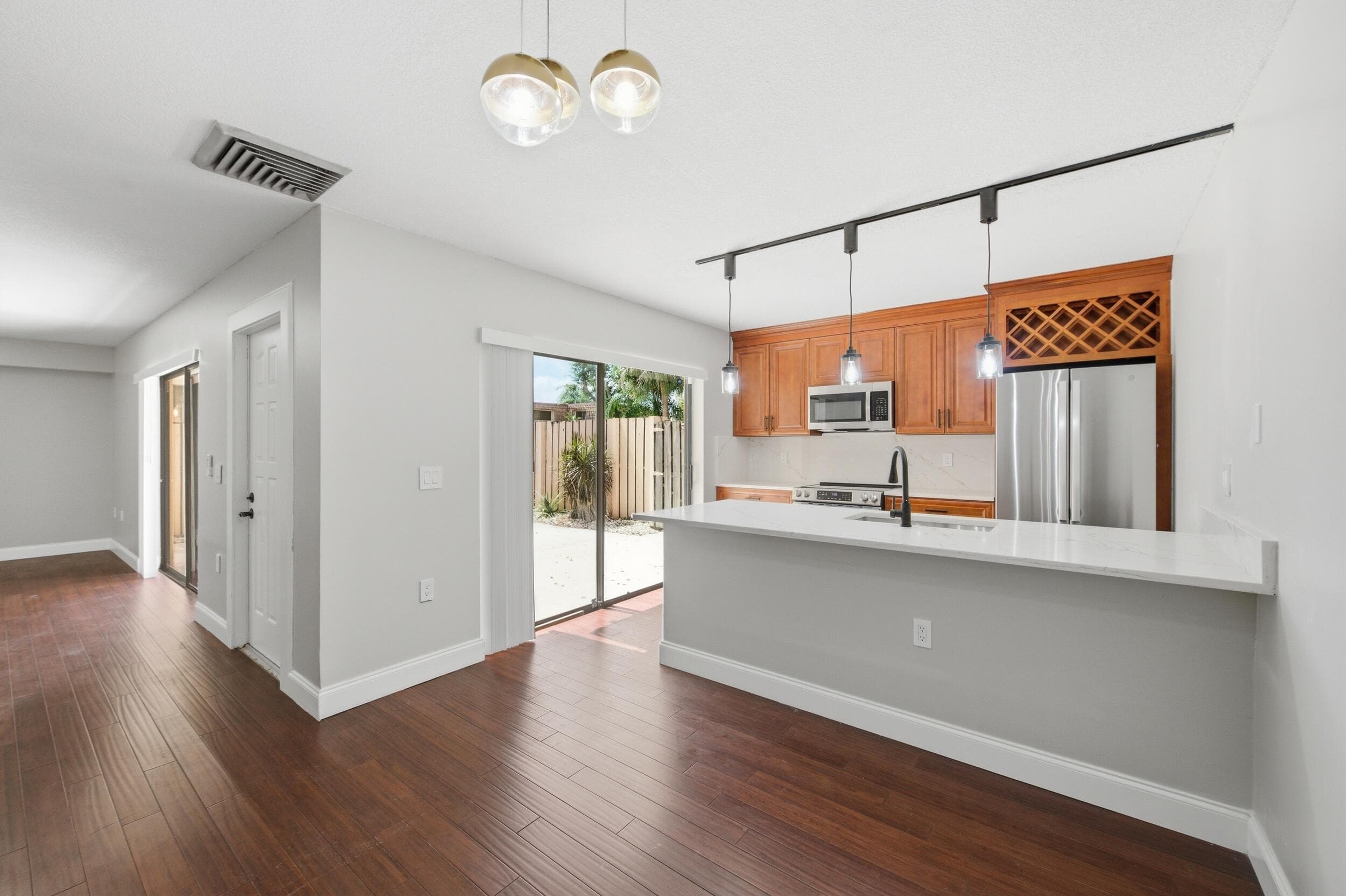 515 Green Springs Place, West Palm Beach, FL 33409 — photo 6 of 16
