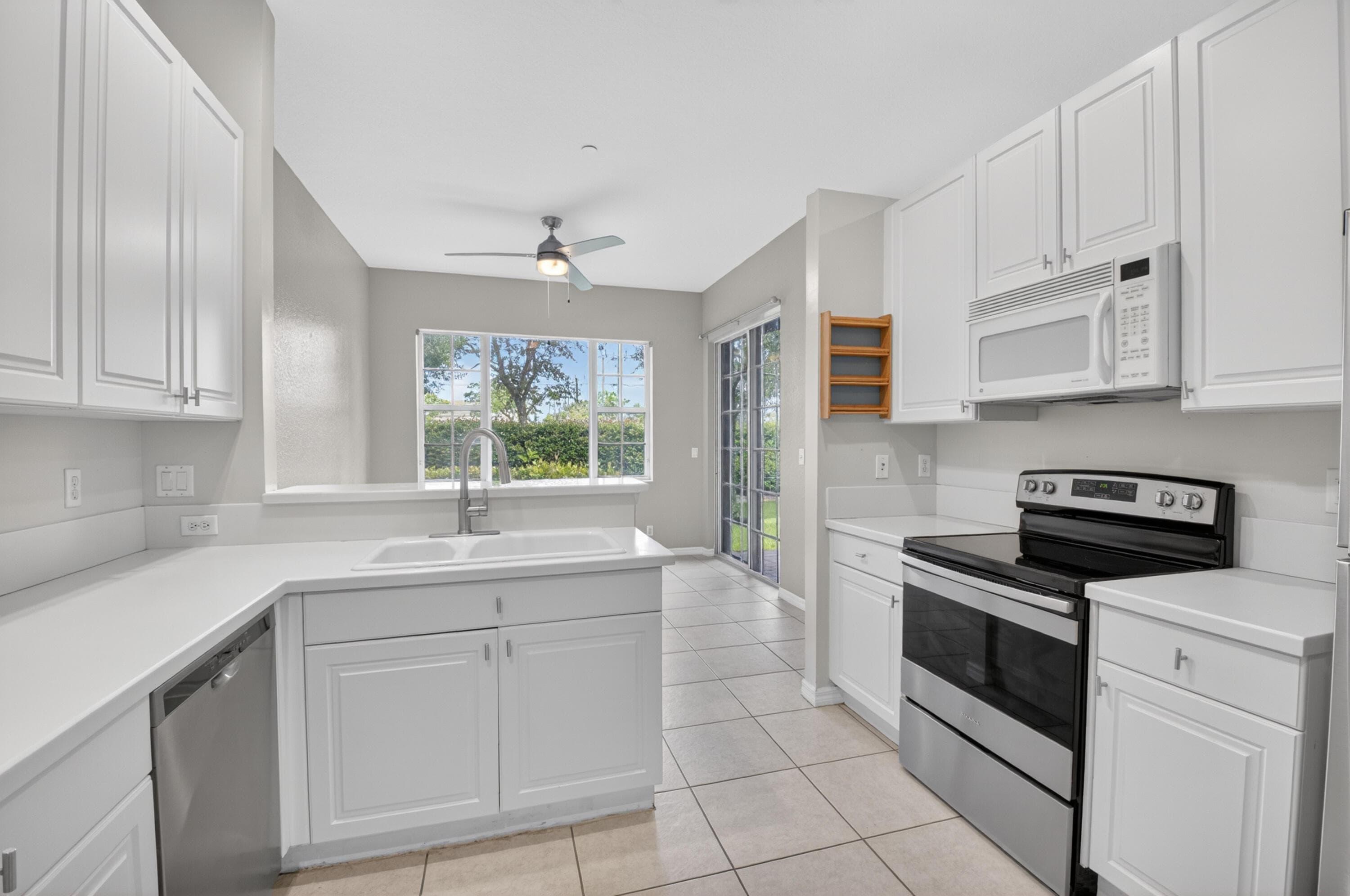 51 Lancaster Road, Boynton Beach, FL 33426 — photo 16 of 61