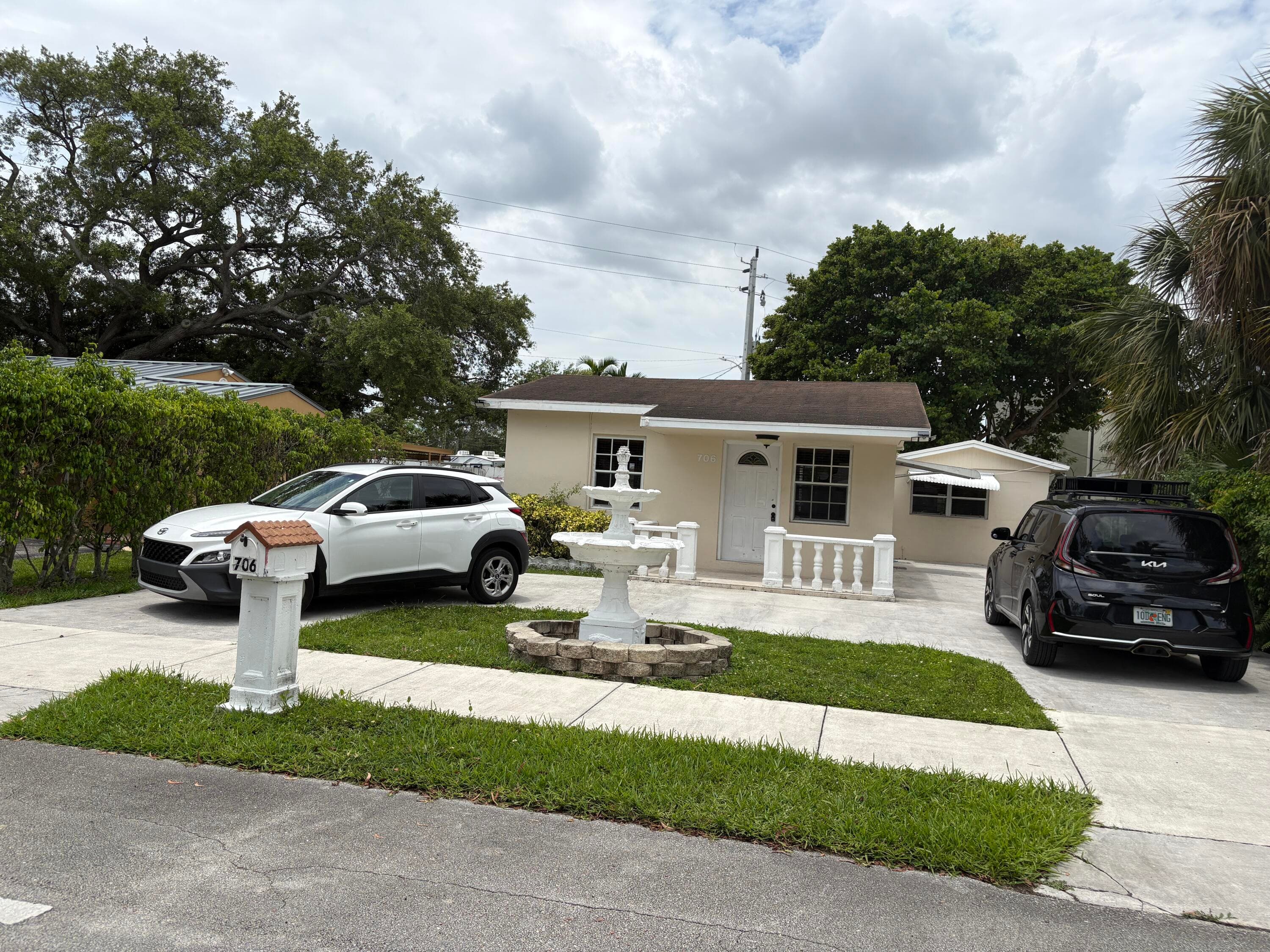 706 Glenn Parkway, Hollywood, FL 33021 — photo 1 of 5