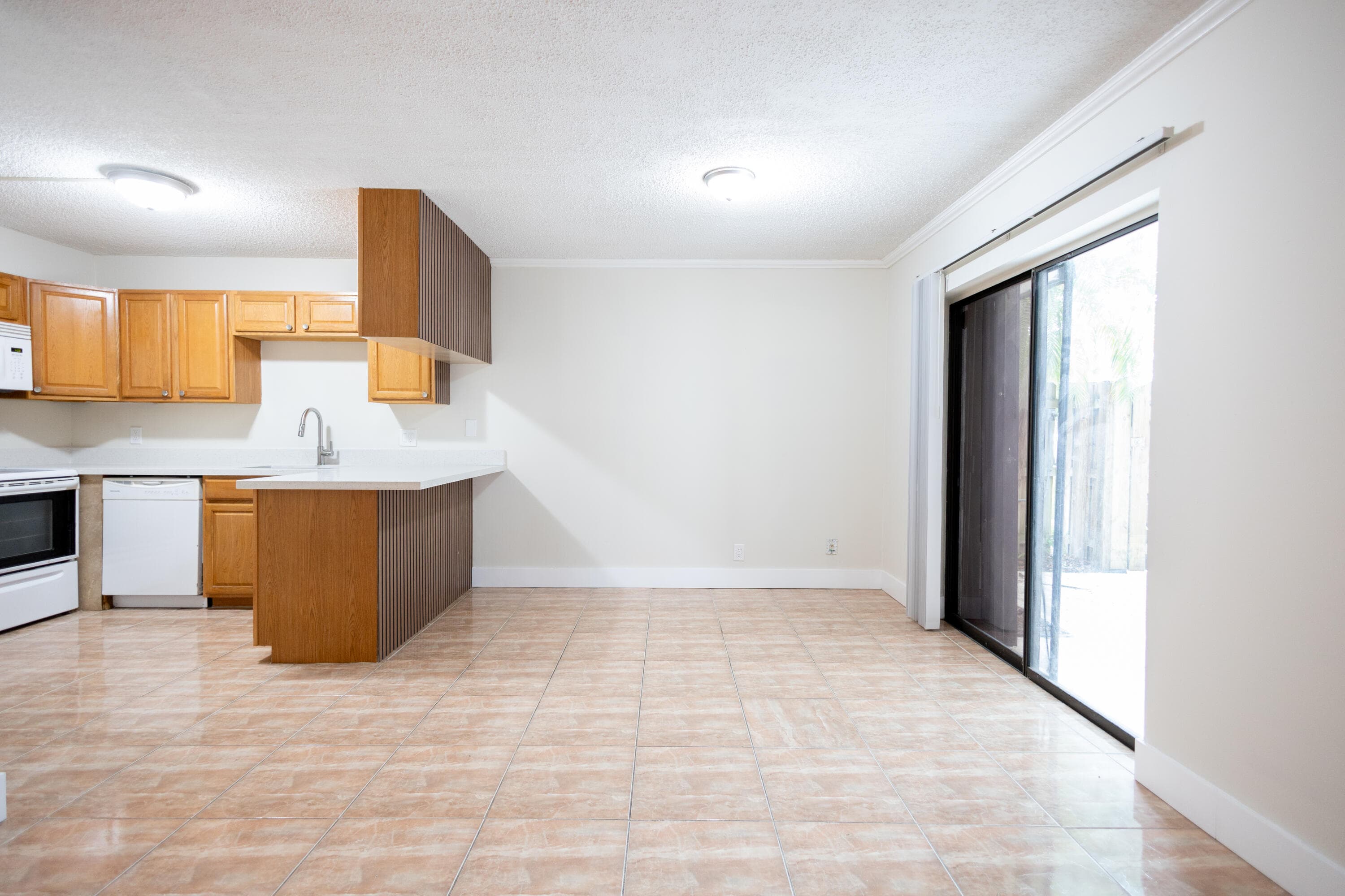 317 Woodland Road, Palm Springs, FL 33461 — photo 5 of 16