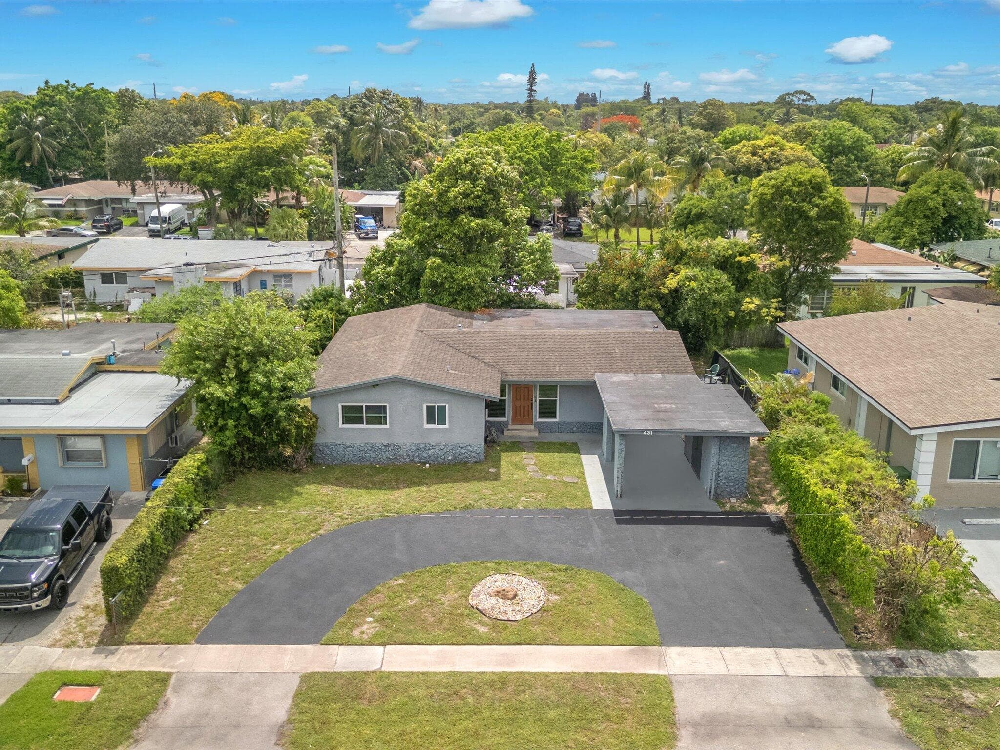 431 SW 29th Avenue, Fort Lauderdale, FL 33312 — photo 1 of 38