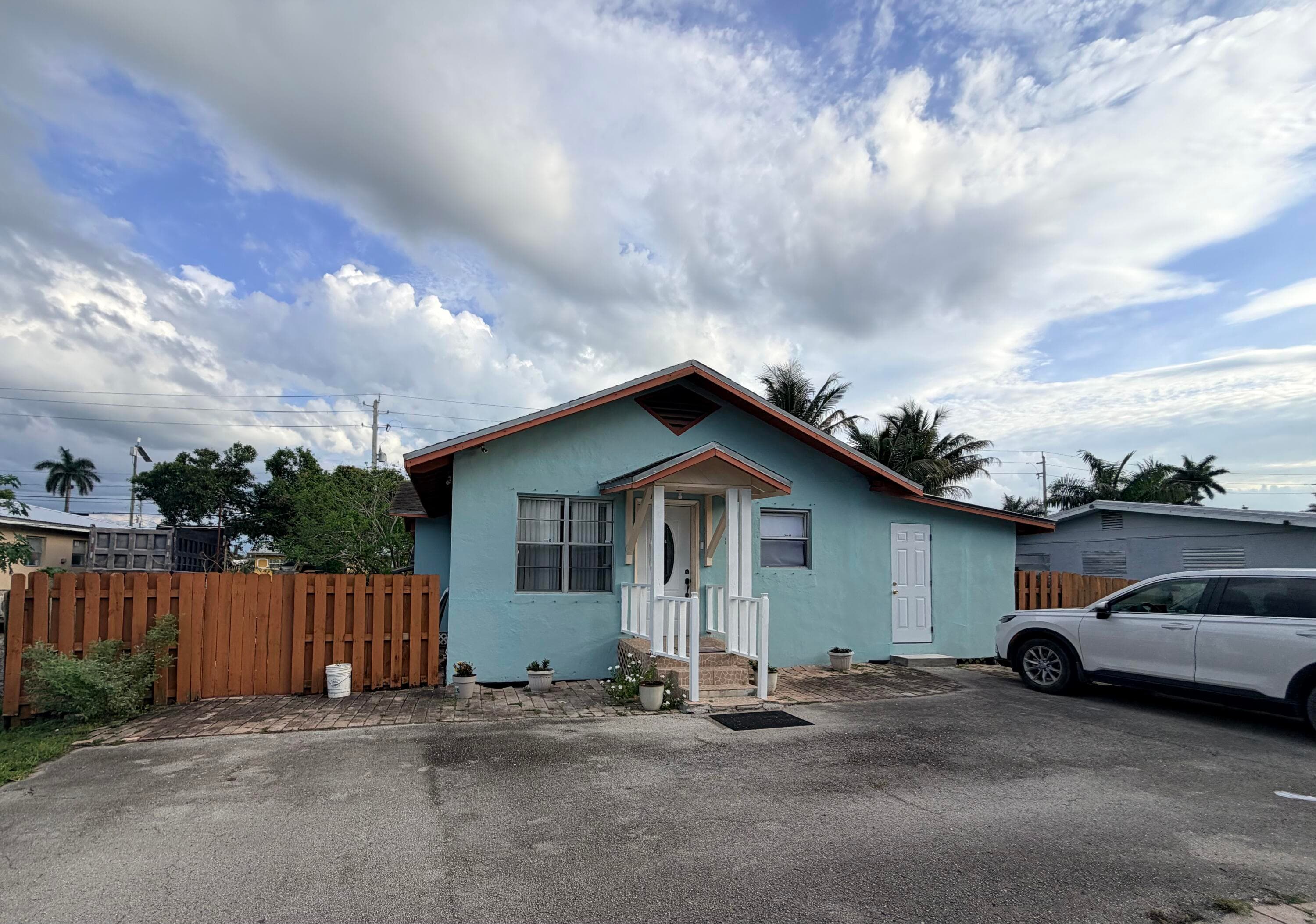 208 NW Avenue H Place, Belle Glade, FL 33430 — photo 18 of 50