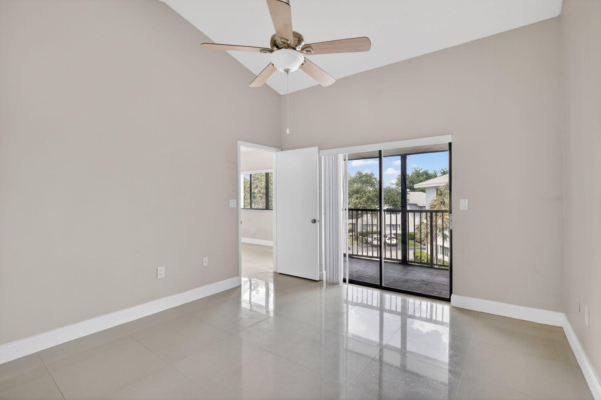 2445 SW 18th Terrace 922, Fort Lauderdale, FL 33315 — photo 14 of 46