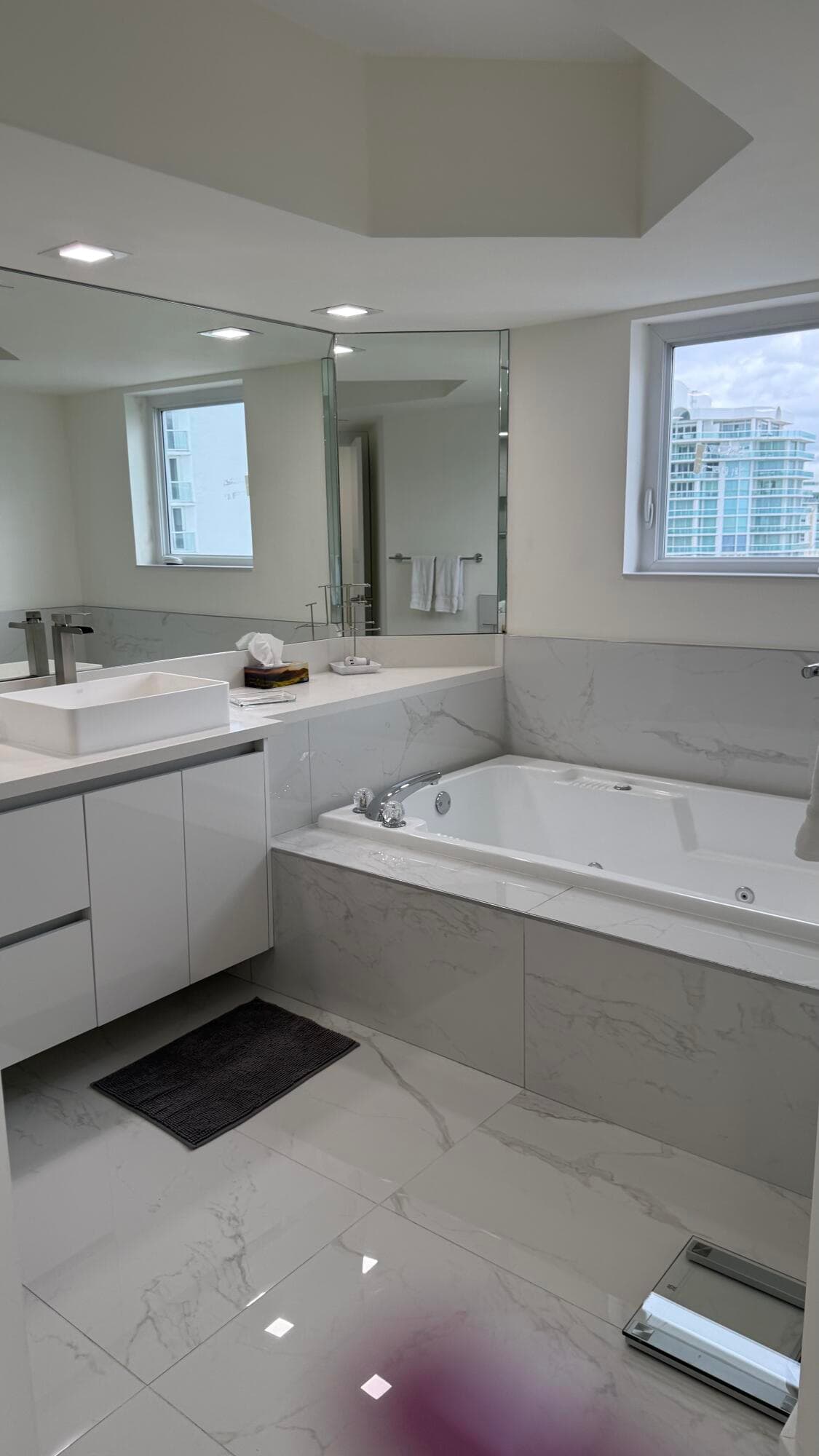 16425 Collins Avenue 2514, Sunny Isles Beach, FL 33160 — photo 12 of 13