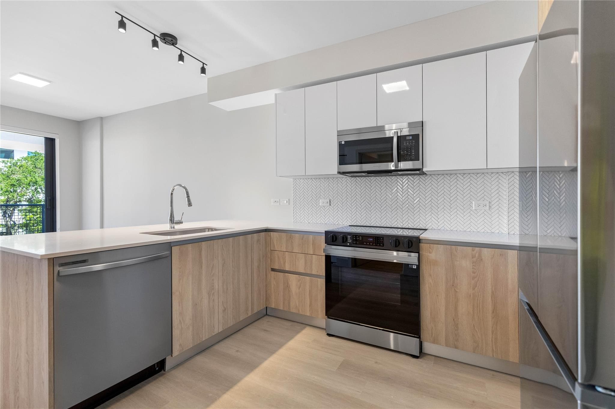 1770 S Young Circle 2409, Hollywood, FL 33020 — photo 18 of 20