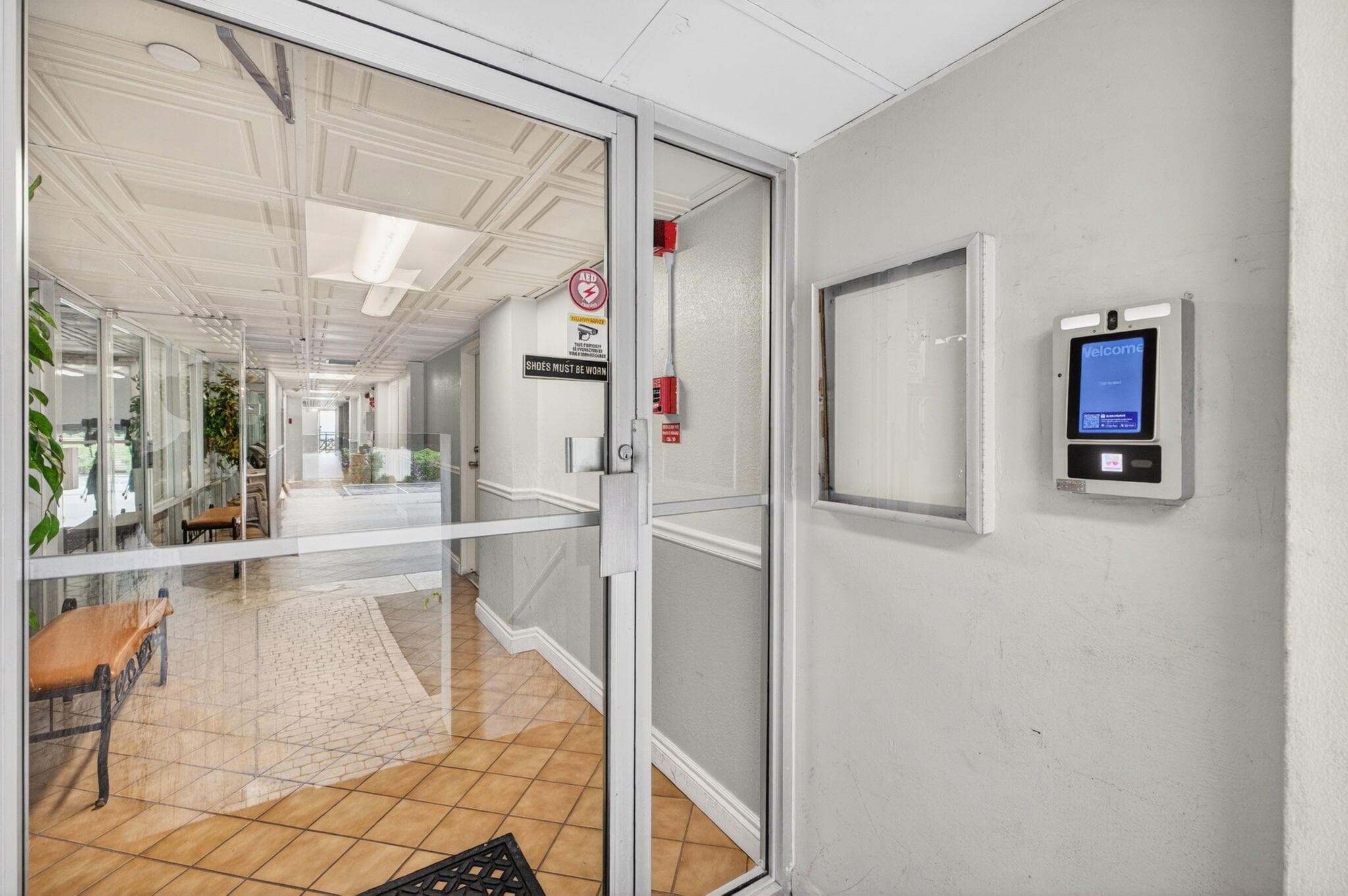 720 Orton Avenue 704, Fort Lauderdale, FL 33304 — photo 4 of 53