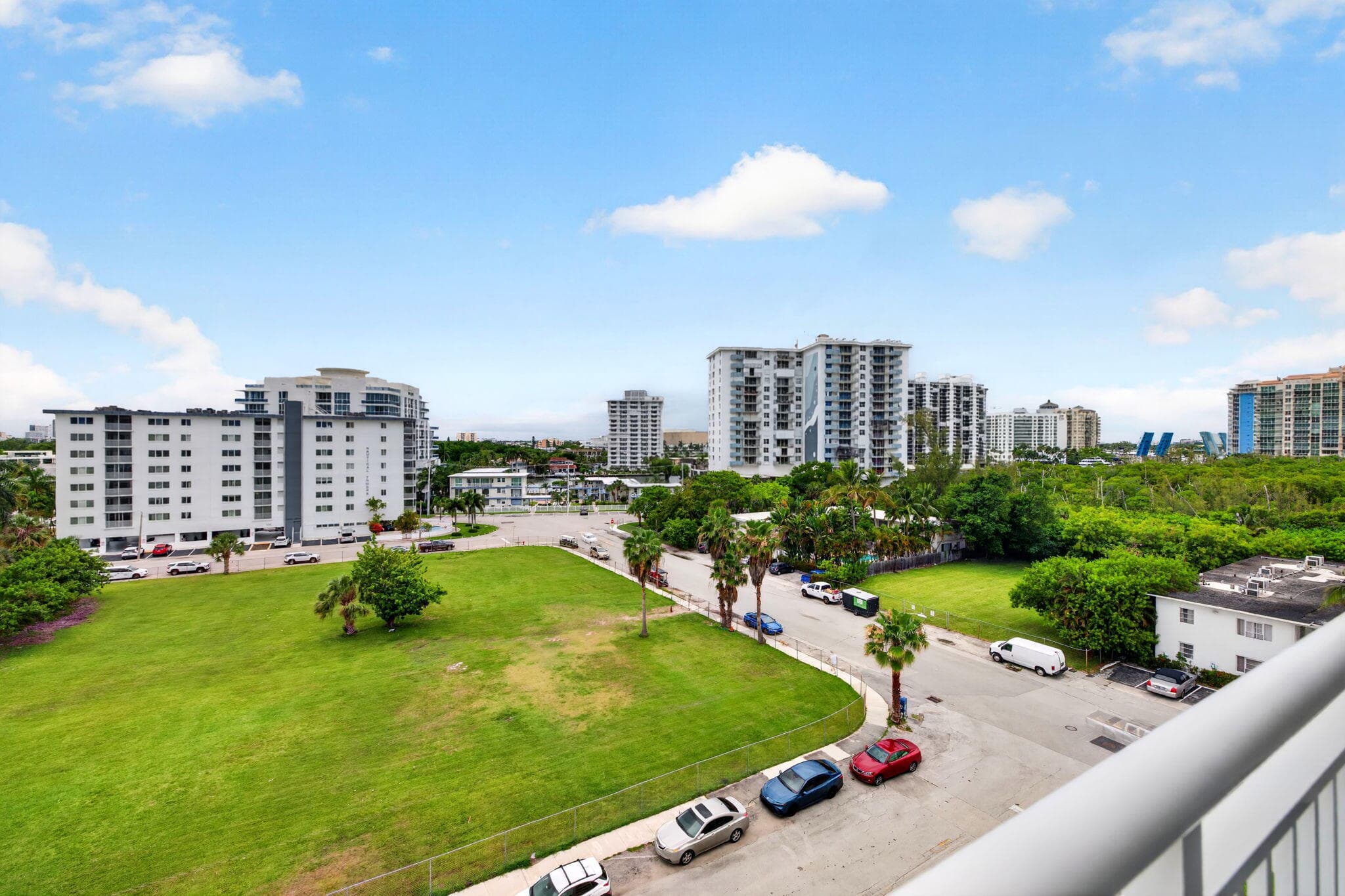 720 Orton Avenue 704, Fort Lauderdale, FL 33304 — photo 18 of 53