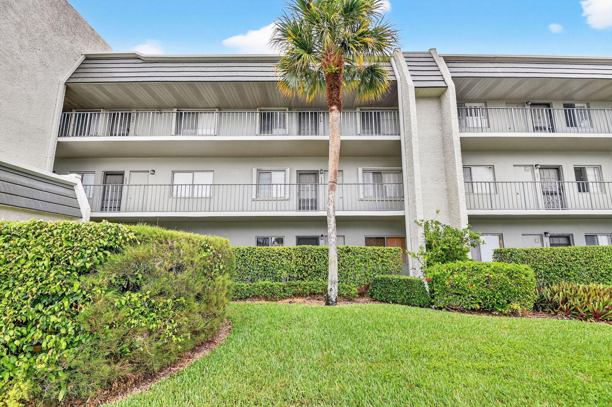 4080 Tivoli Court 206, Lake Worth, FL 33467 — photo 2 of 48