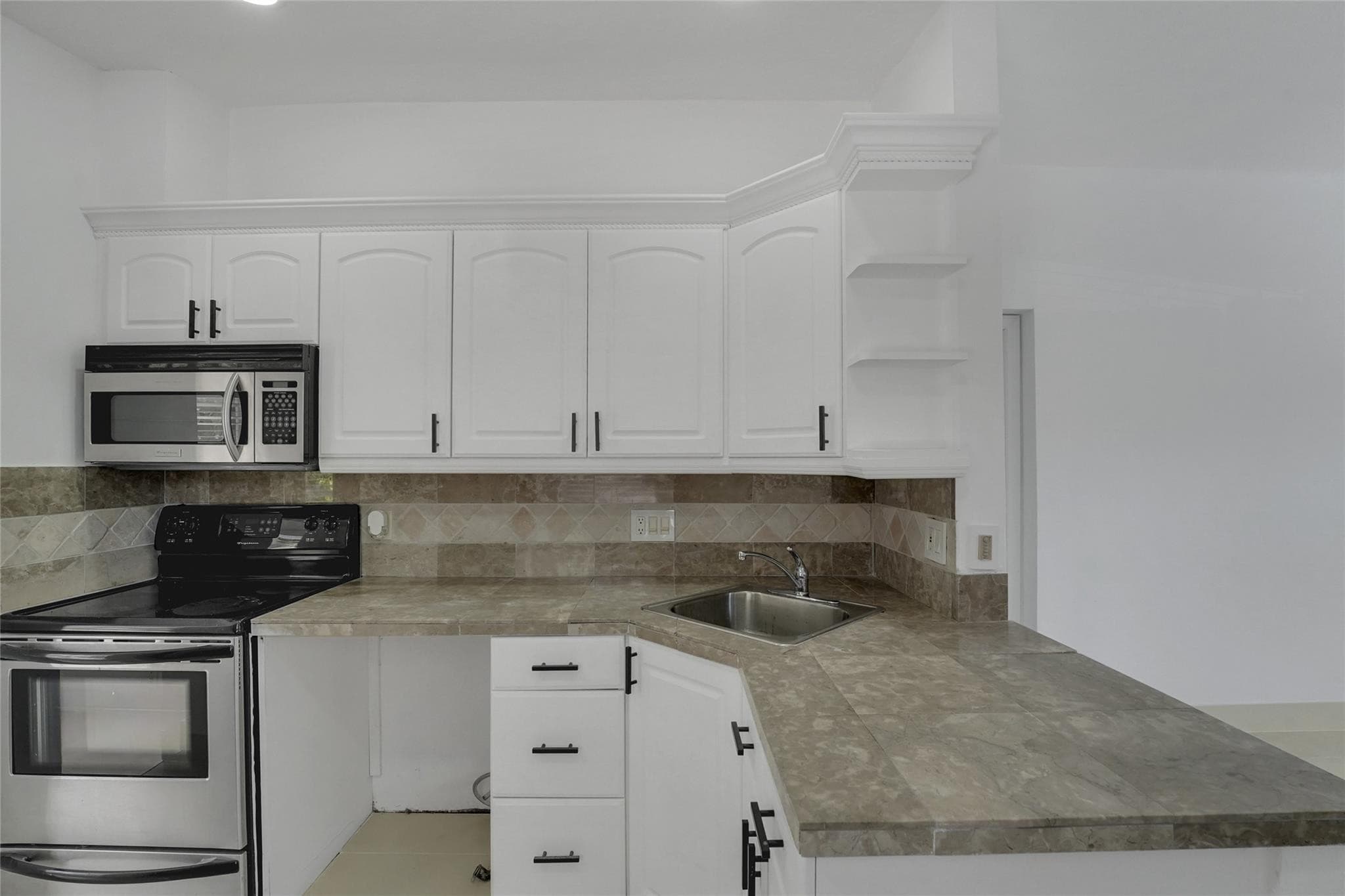 812 NE 4th Avenue, Pompano Beach, FL 33060 — photo 44 of 45