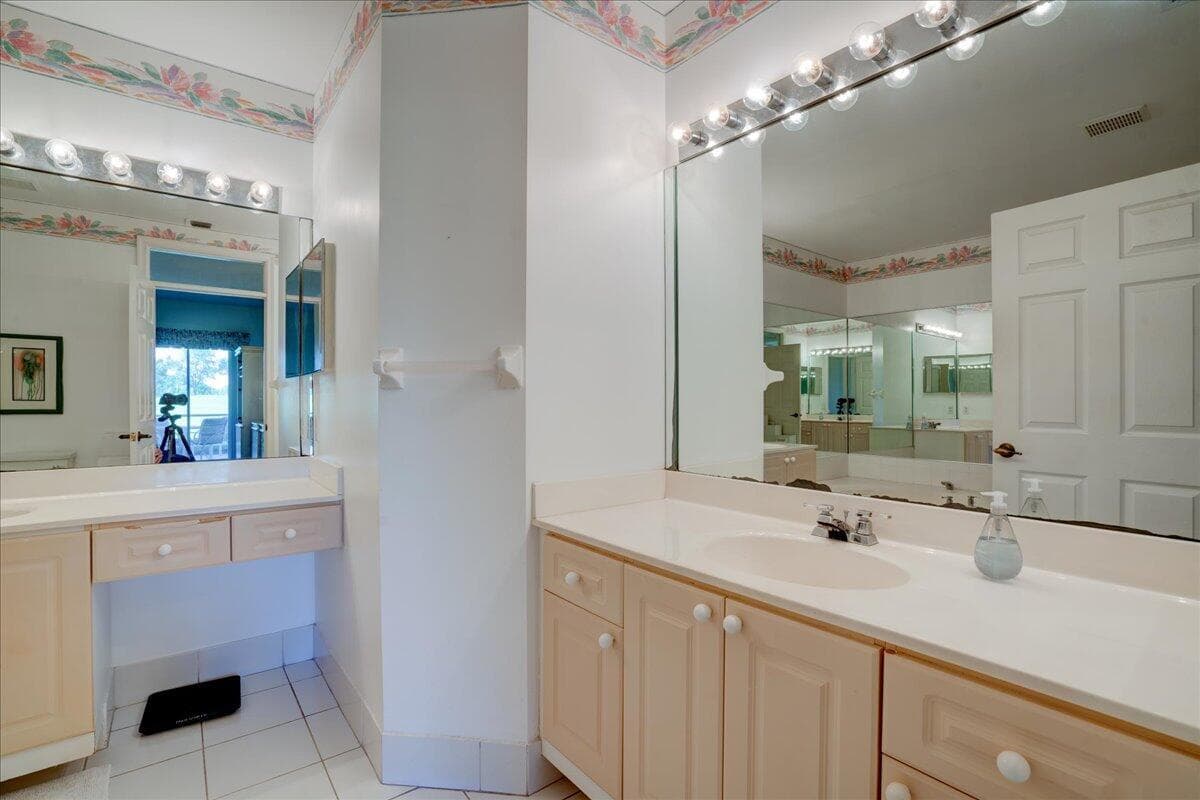 10256 Andover Coach Circle G1, Lake Worth, FL 33449 — photo 17 of 48
