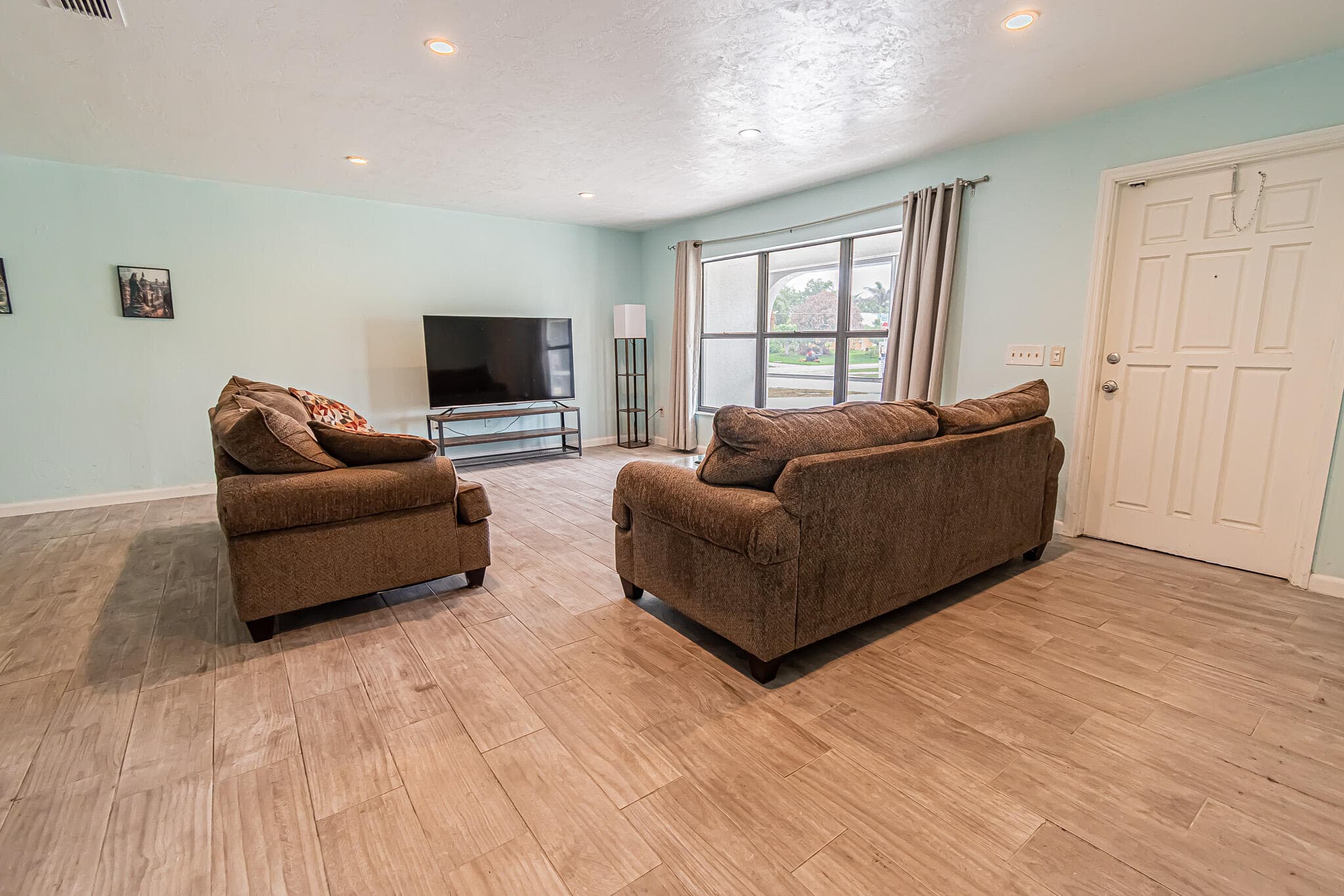 188 NW Broadview Street, Port St. Lucie, FL 34983 — photo 3 of 35