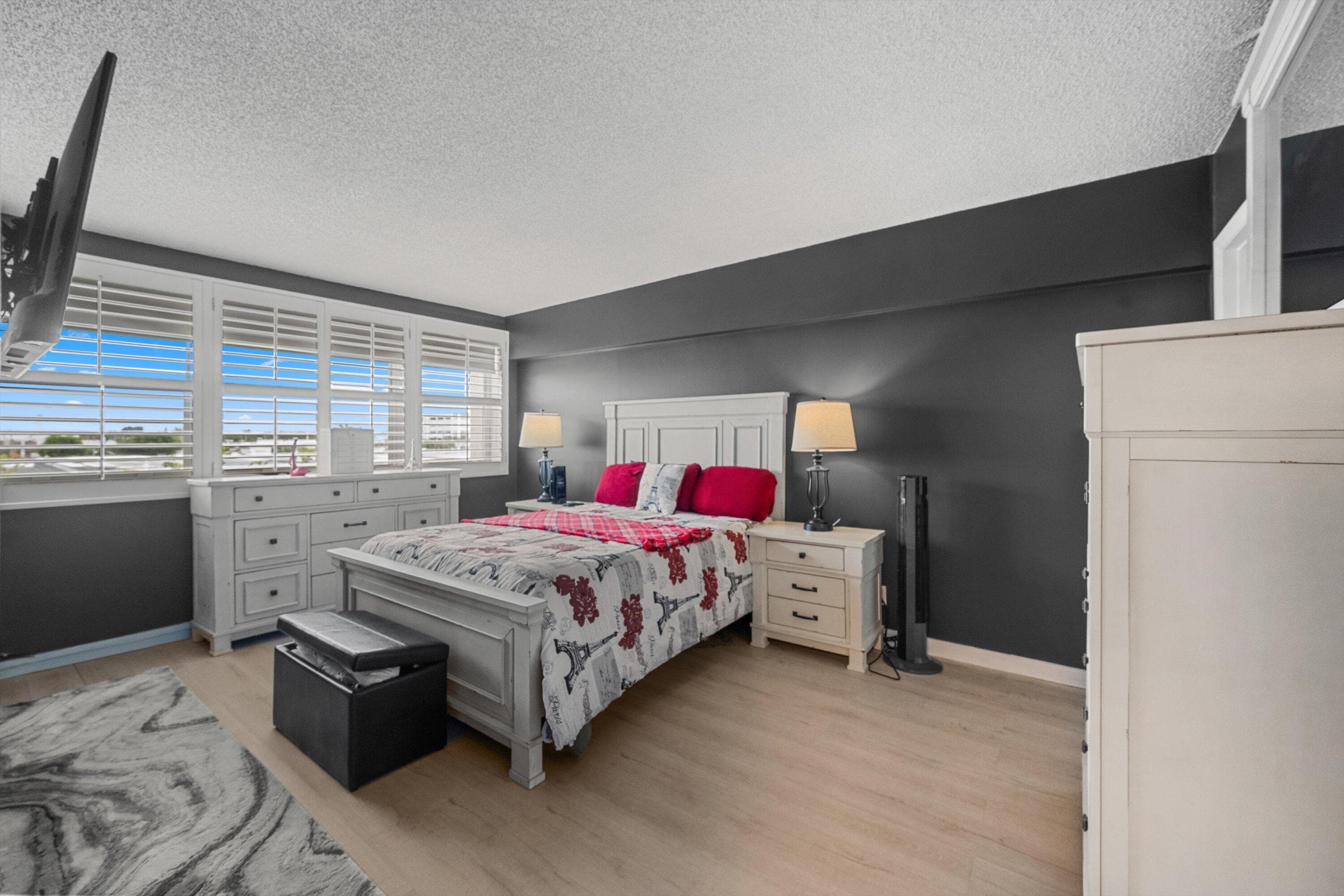 505 Spencer Drive 309, West Palm Beach, FL 33409 — photo 10 of 16
