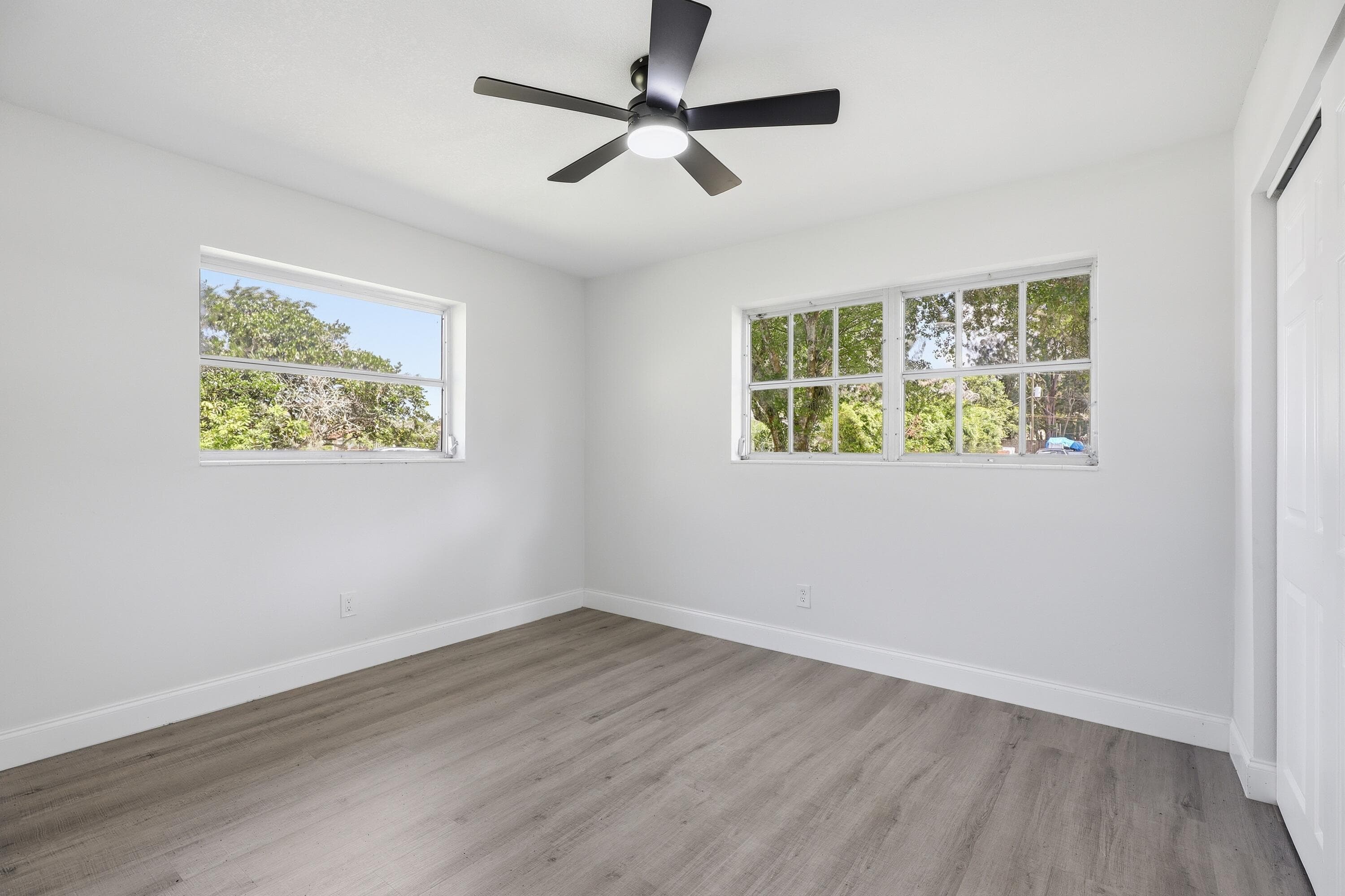 2726 6th Place, Vero Beach, FL 32968 — photo 9 of 29