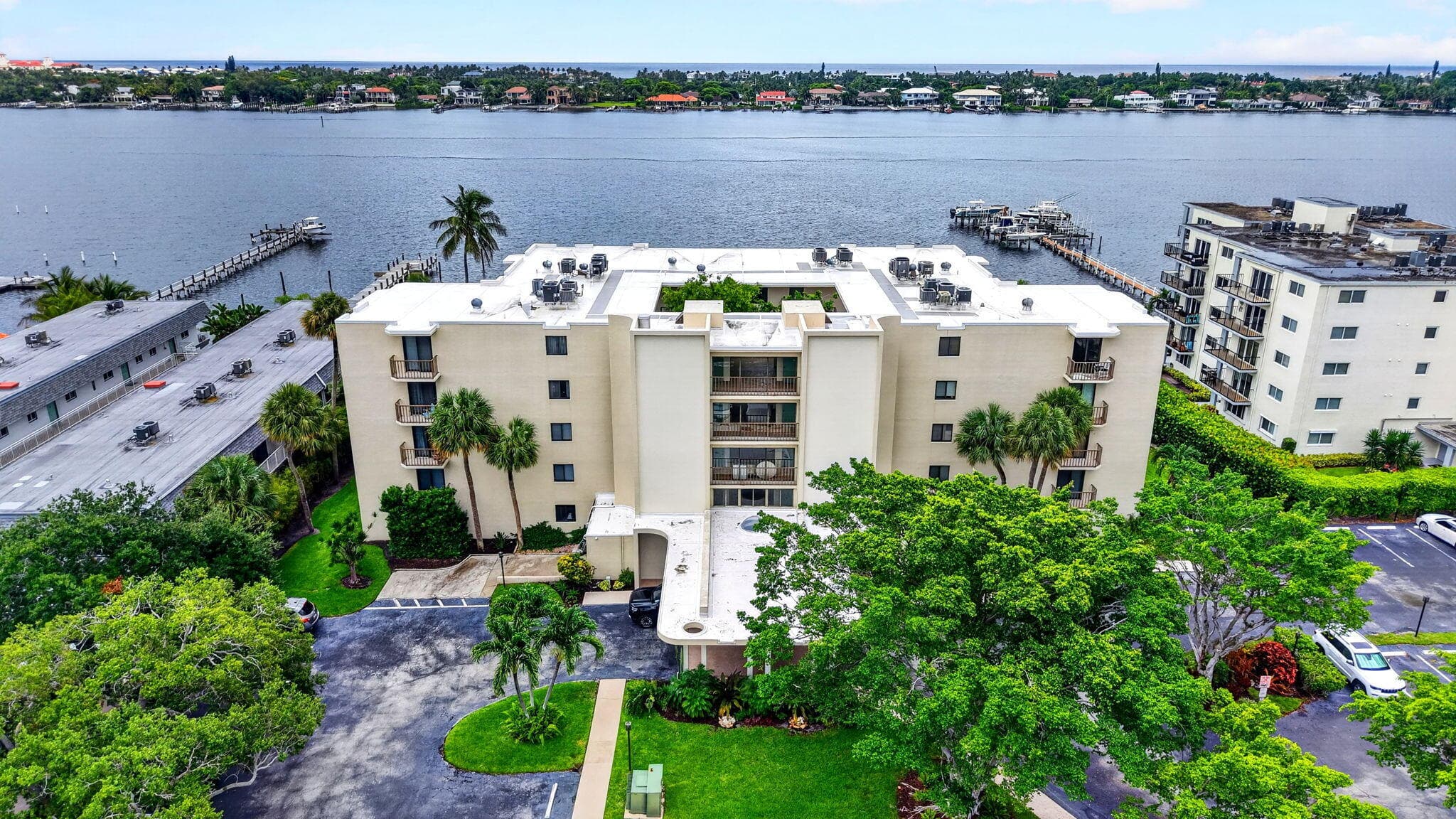 1202 S Lake Drive 105, Lantana, FL 33462 — photo 2 of 50
