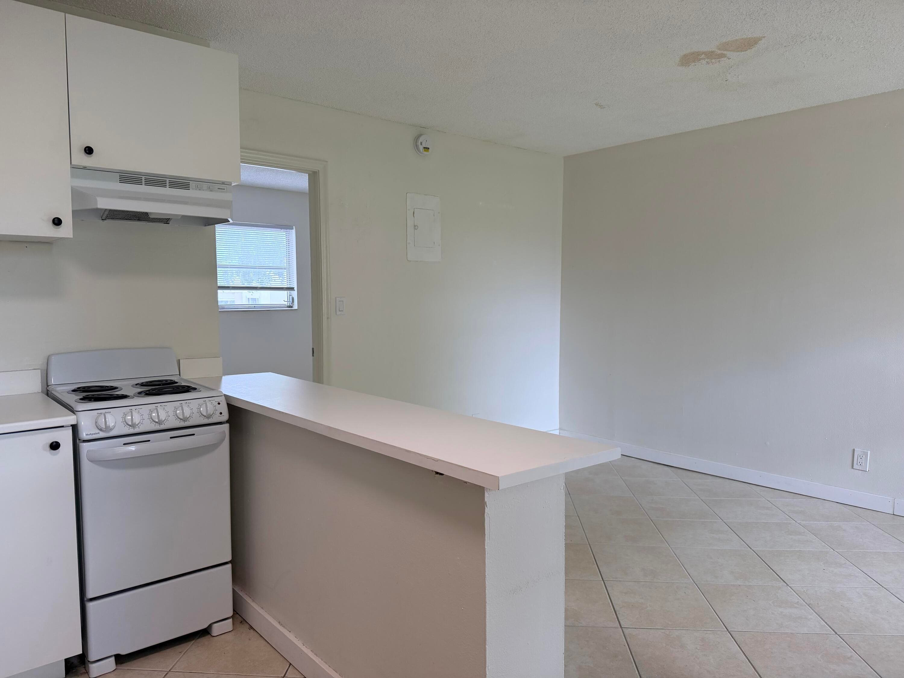 5174 NE 6th Avenue 526, Oakland Park, FL 33334 — photo 14 of 21