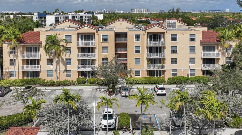 529 E Sheridan Street 1081, Dania Beach, FL 33004 — photo 10 of 10